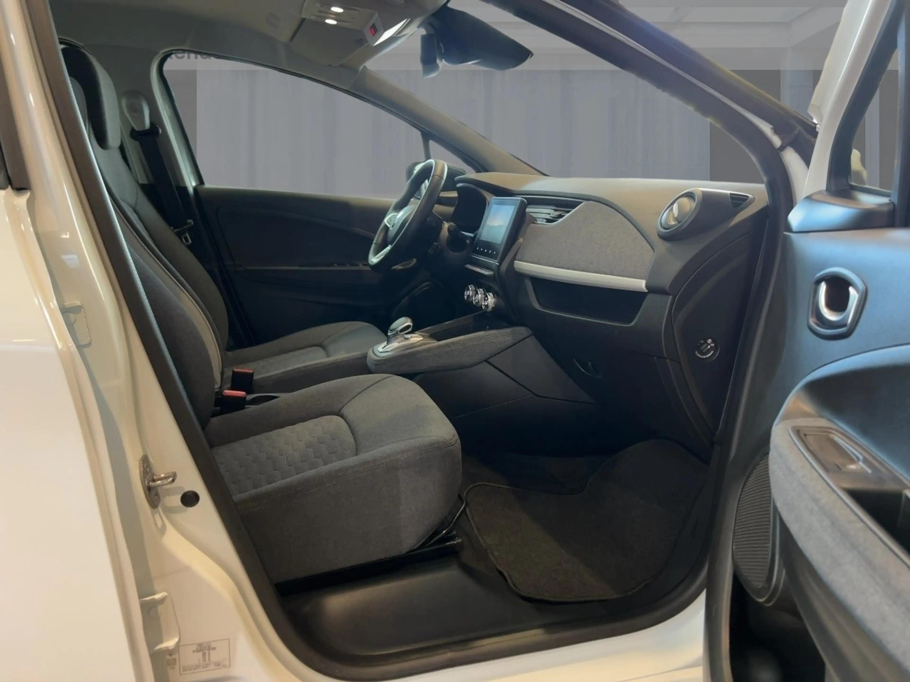 Renault ZOE Evolution EV50 135hp Komfort + Technopaket — photo 8
