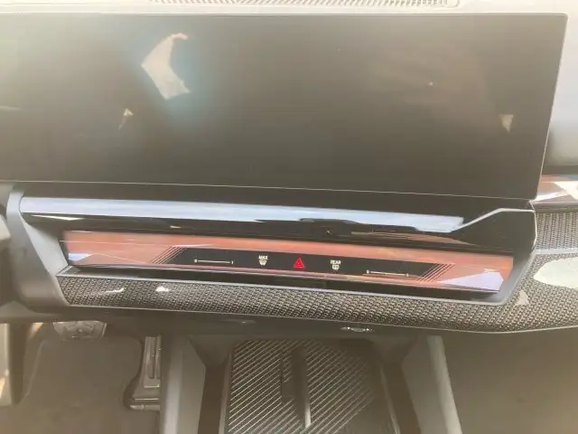 BMW i5 xDrive40 Touring Ansicht 8