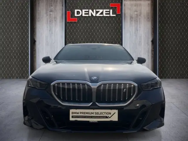 BMW i5 xDrive40 Touring Ansicht 13