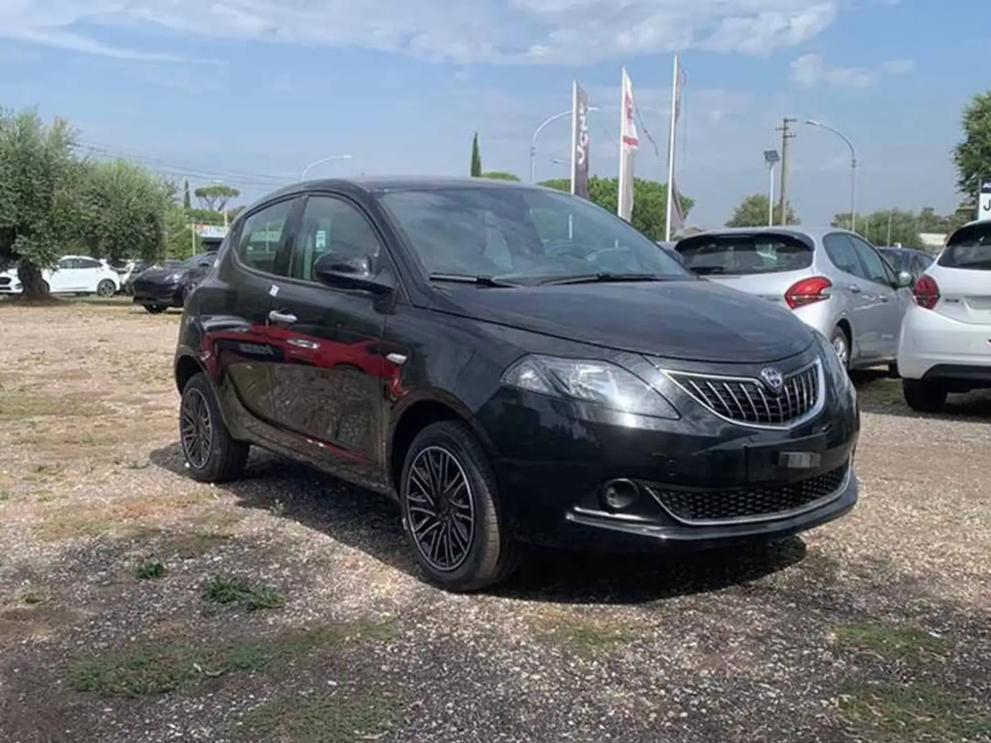 Lancia Ypsilon Ypsilon III 2021 1.0 firefly hybrid Platino s Nero - 2