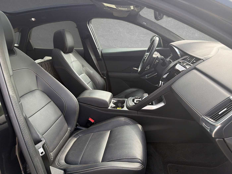 Jaguar E-Pace P250 AWD R-Dynamic Black — photo 5
