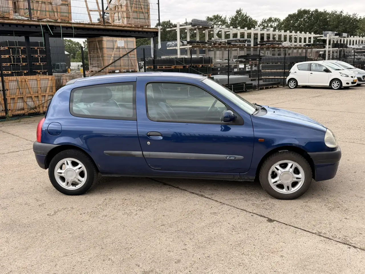 Renault Clio 1.4 Ludo, APK TOT 17-08-27, STUURBEKRACHTIGING, EL, foto 10