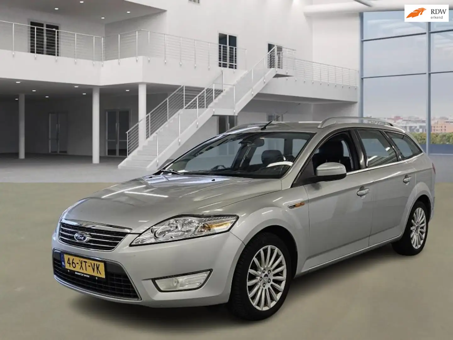 Ford Mondeo Wagon 2.3-16V Ghia AUT NAVI PSENSOR LEDER CRUISE 2 Gris - 1