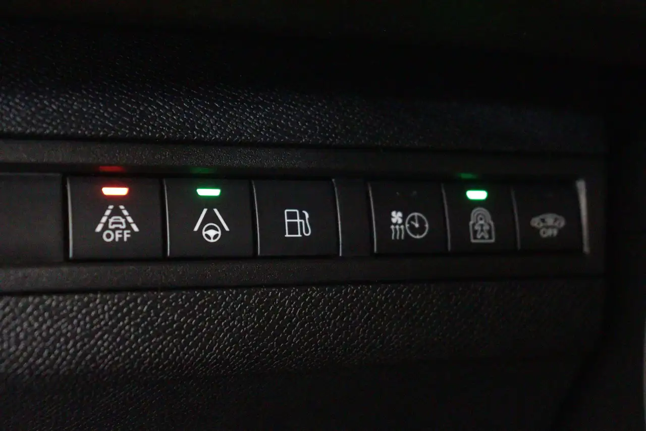 Peugeot 3008 1.6 HYbrid 225 GT | NAVI / APPCONNECT | CAMERA + P 11