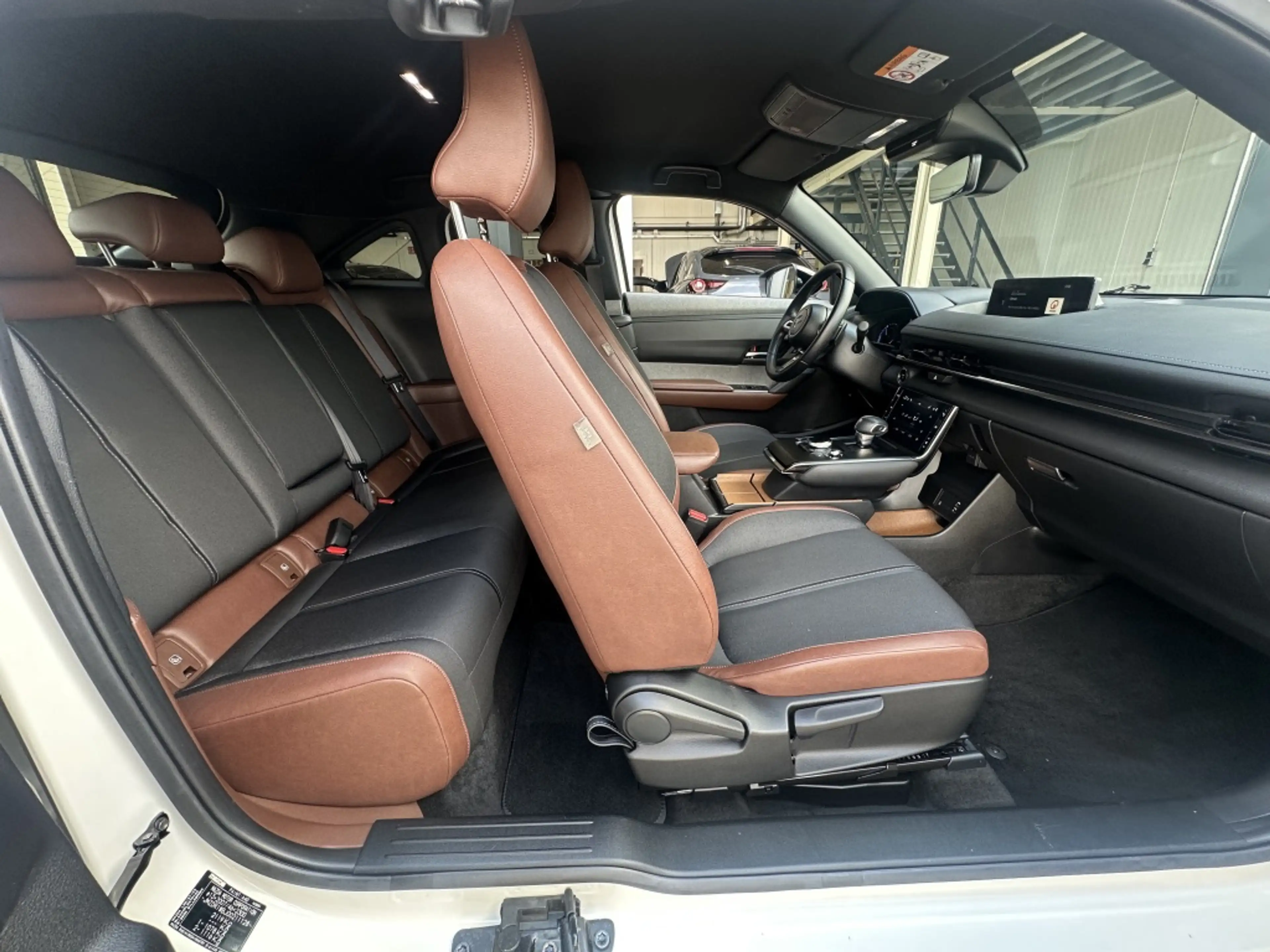 Mazda MX-30 e-SA EV145 Advantage — photo 16