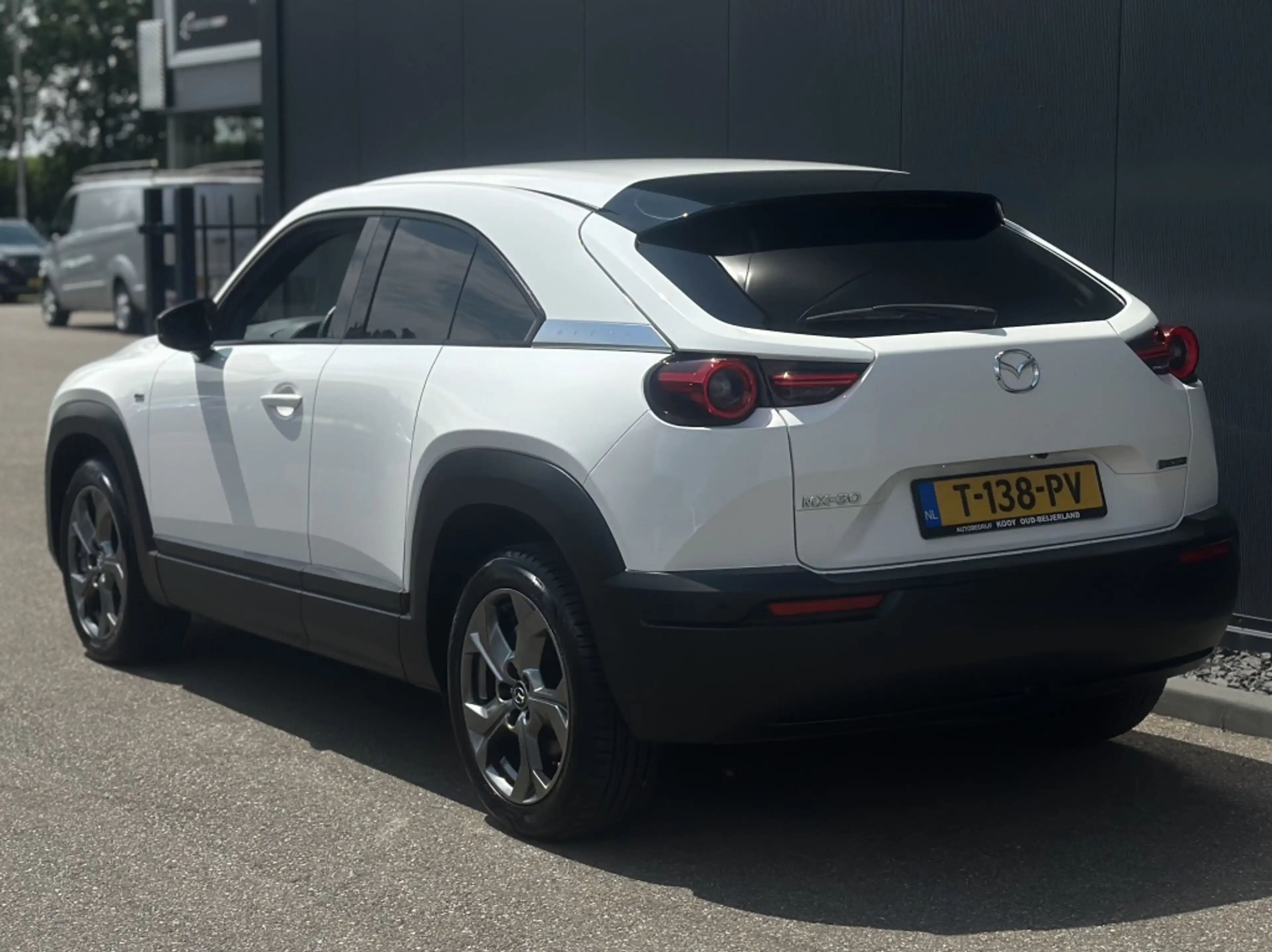 Mazda MX-30 e-SA EV145 Advantage — photo 6