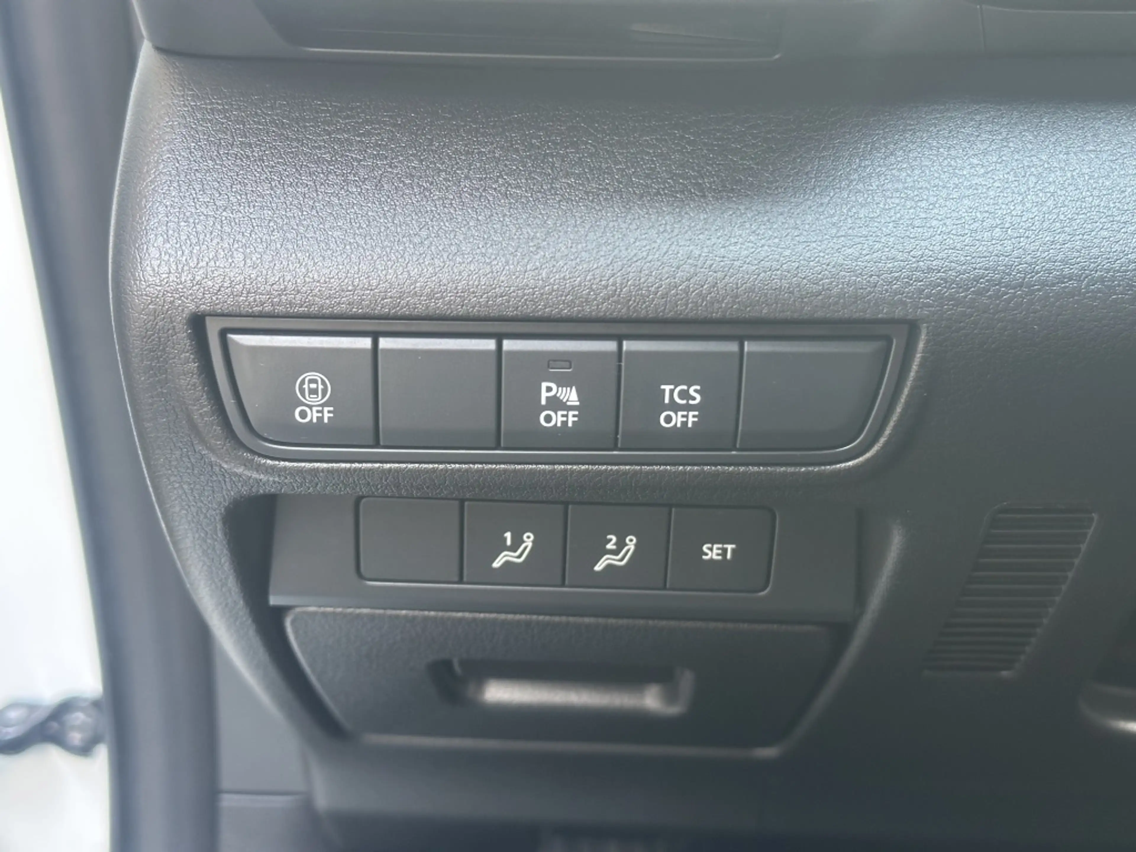 Mazda MX-30 e-SA EV145 Advantage — photo 23