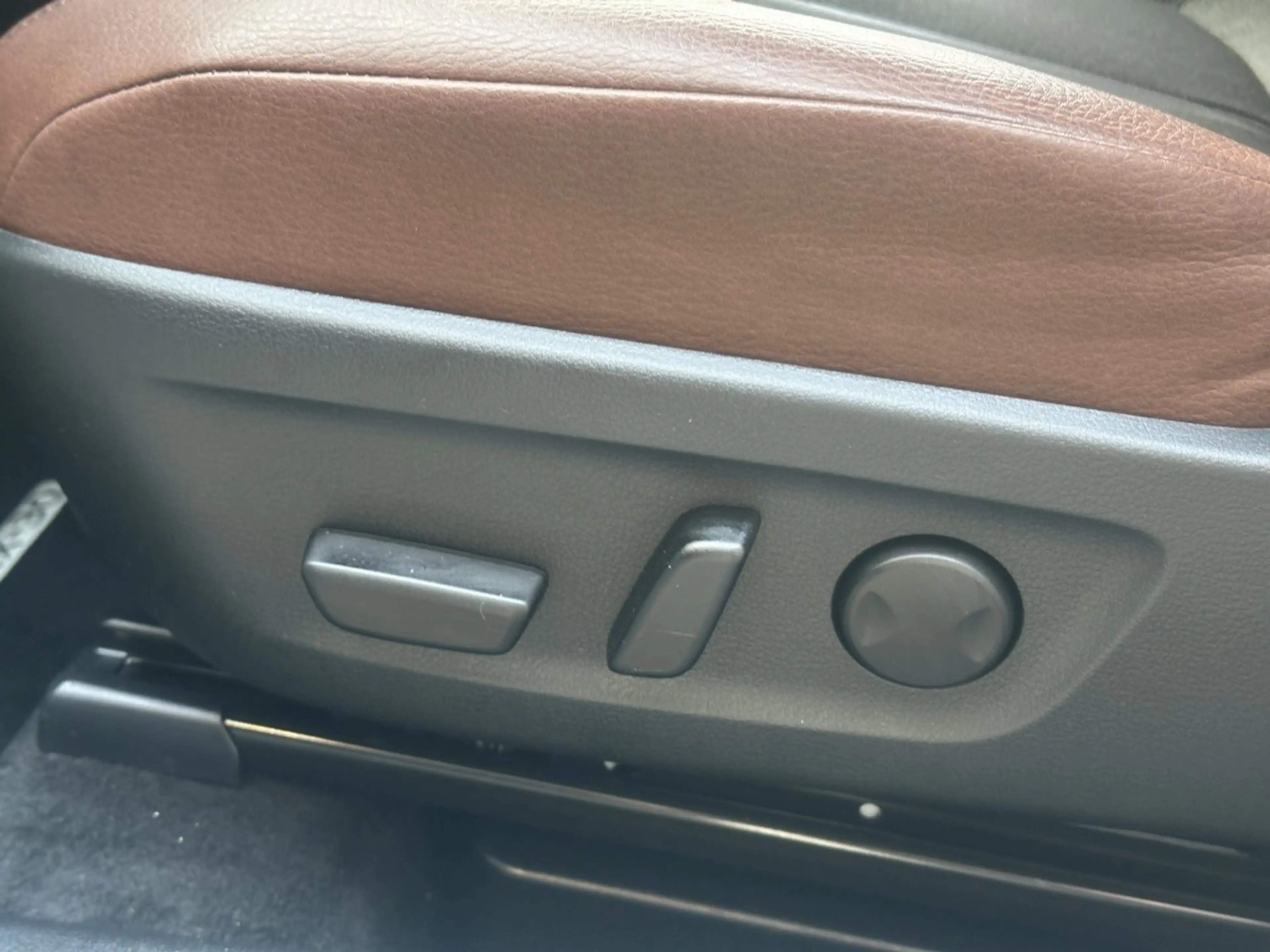 Mazda MX-30 e-SA EV145 Advantage — photo 24
