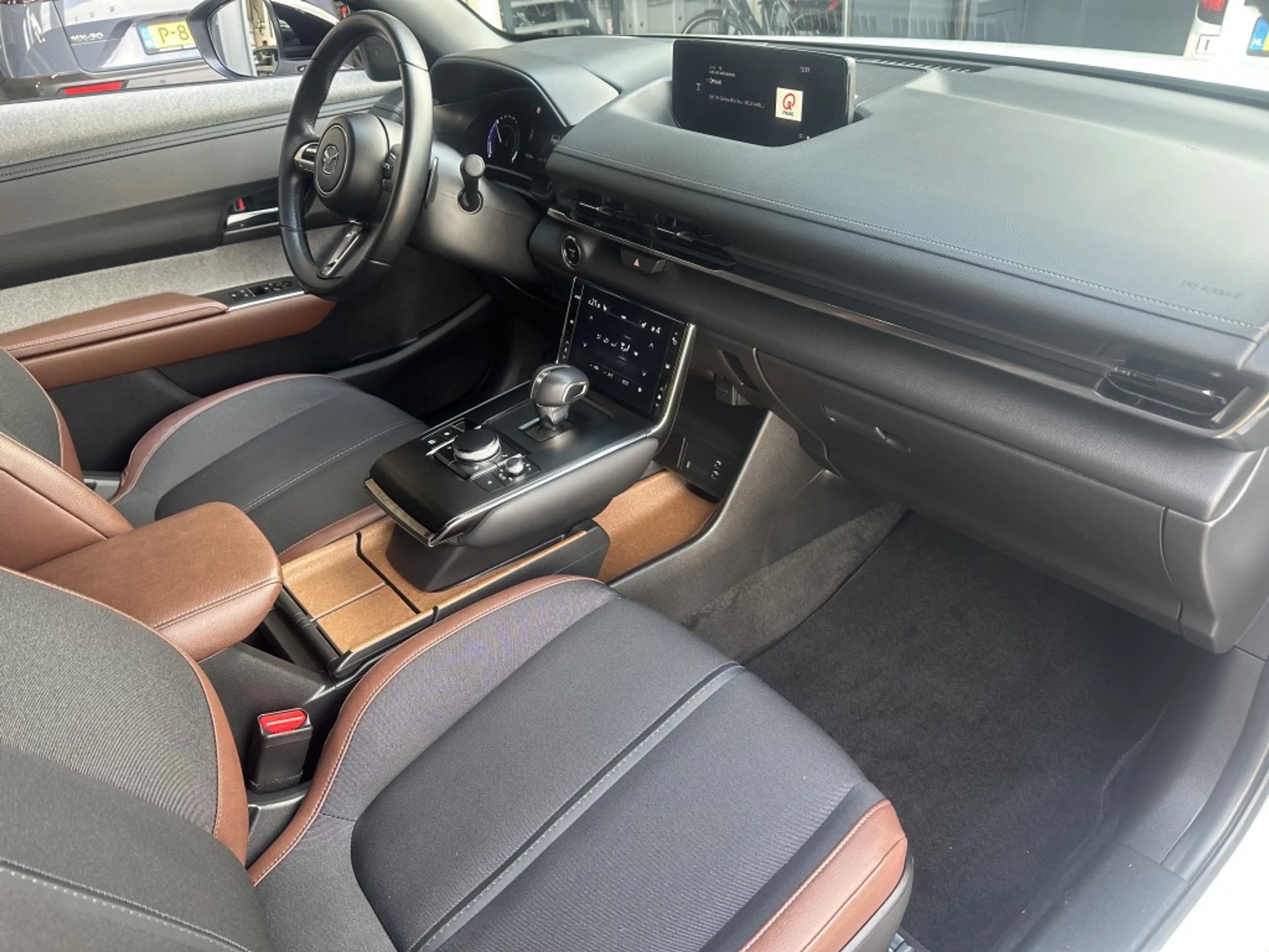 Mazda MX-30 e-SA EV145 Advantage — photo 17