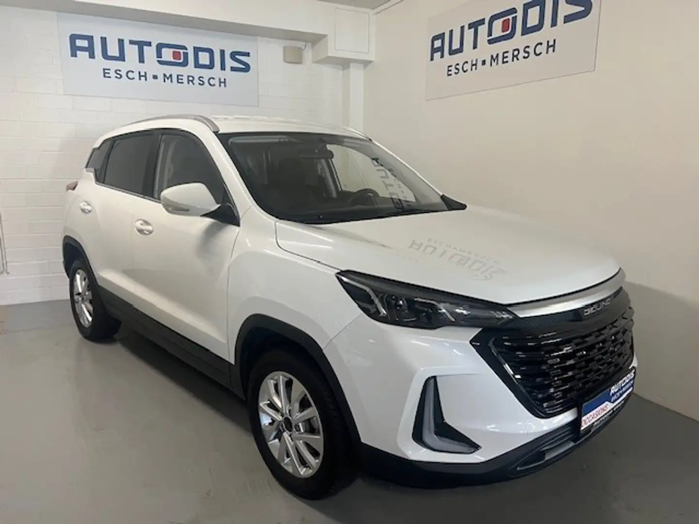 BAIC Senova X35 1.5 T-GDI CONFORT 210T Blanc - 1
