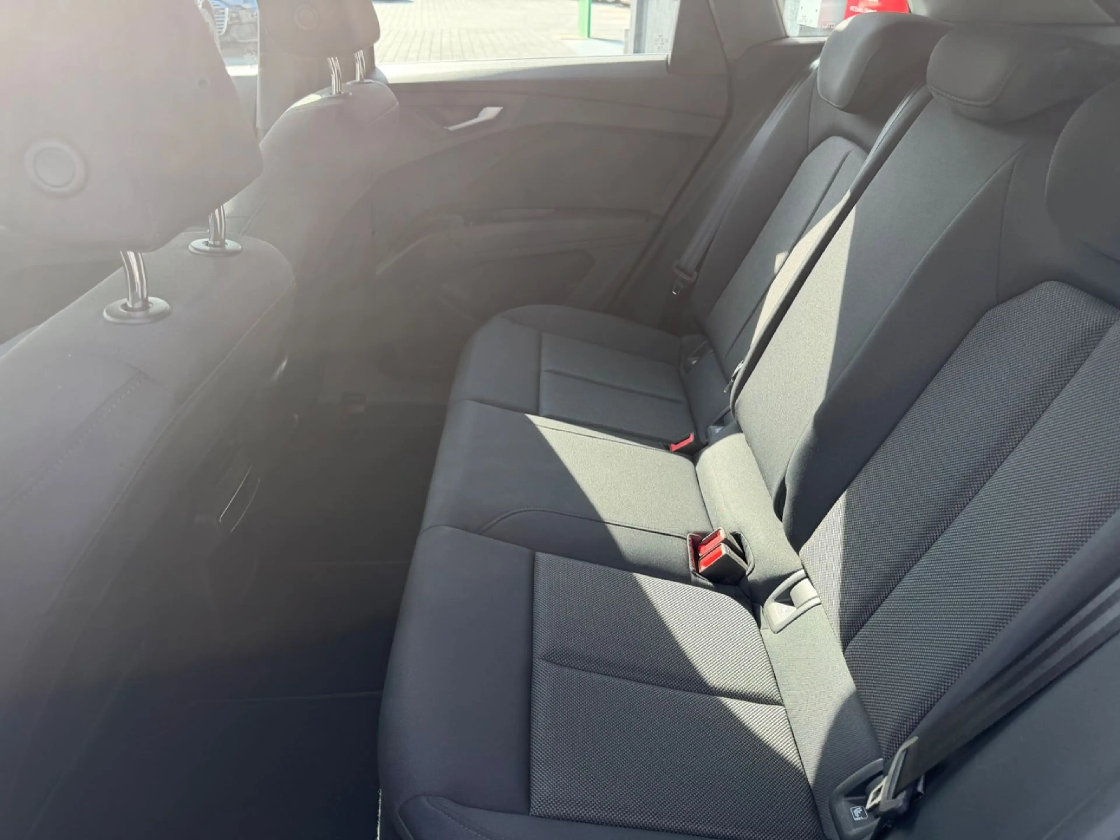 Audi Q4 e-tron e-tron 35 e-tron basis*Led*Acc*Asisstez*1xHan — photo 8