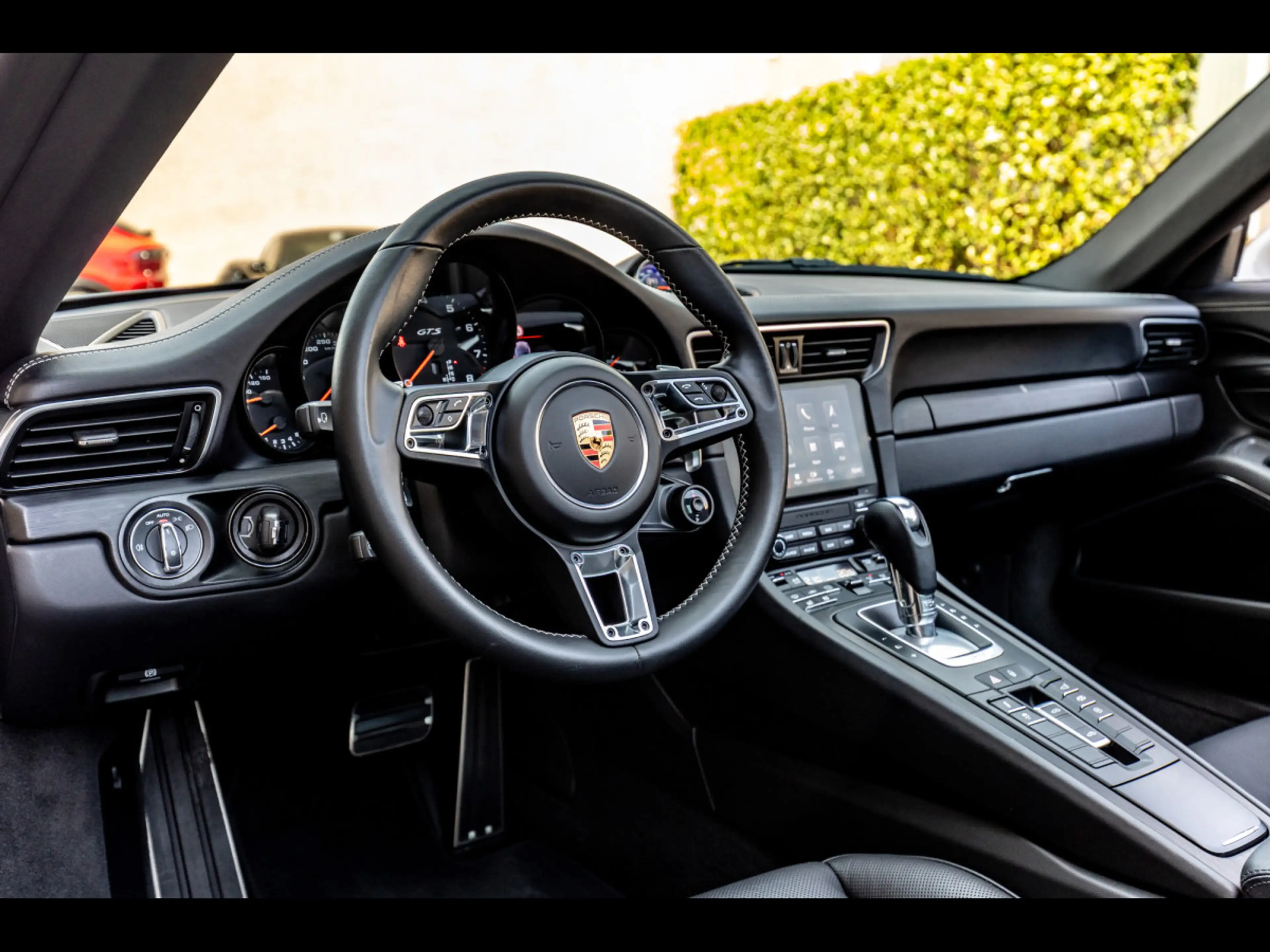 Porsche 911 (991.2) TARGA 4 3.0 GTS PDK°BOSE°KAM°ABGAS°ACC — photo 12