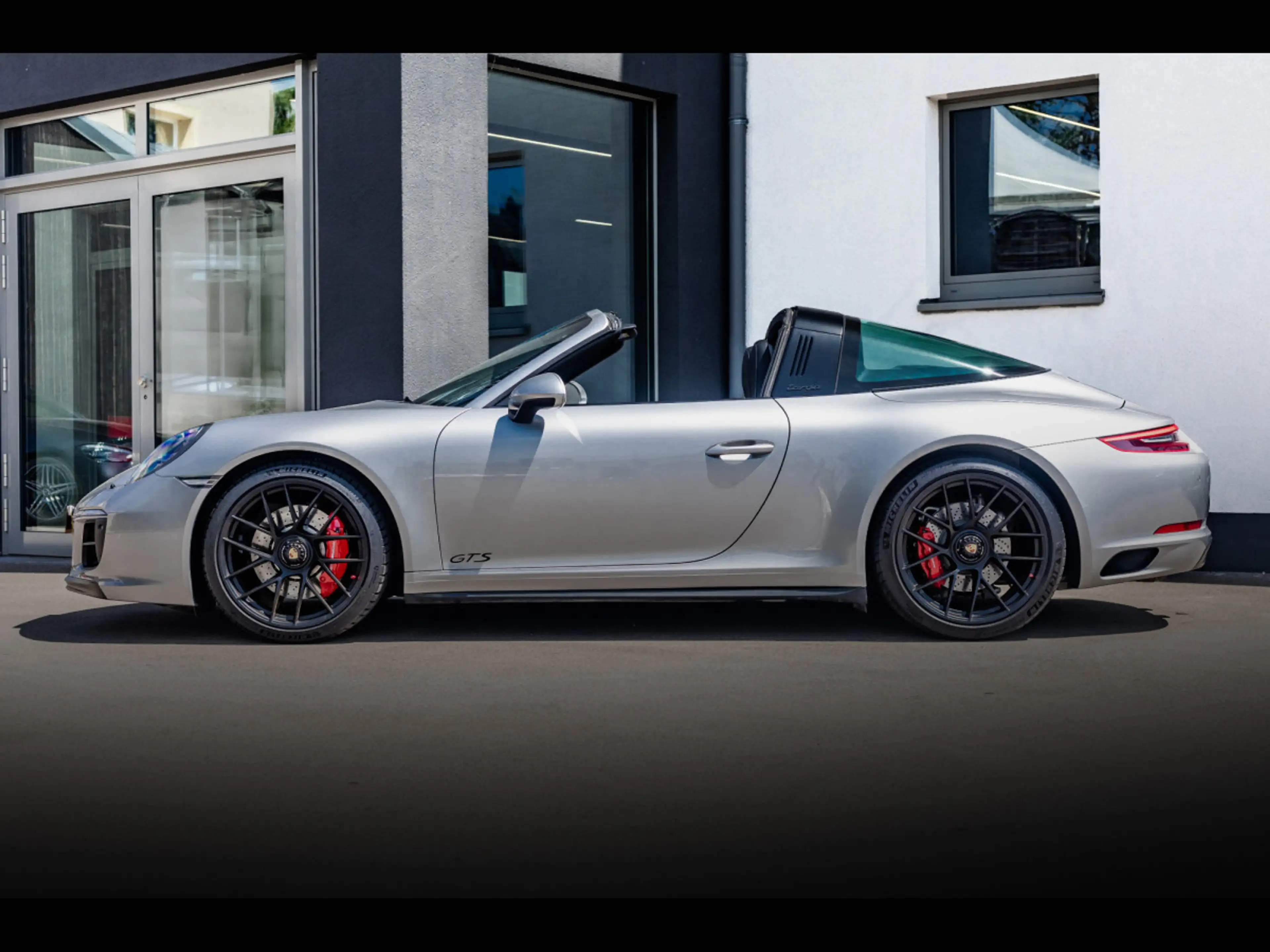 Porsche 911 (991.2) TARGA 4 3.0 GTS PDK°BOSE°KAM°ABGAS°ACC — photo 2