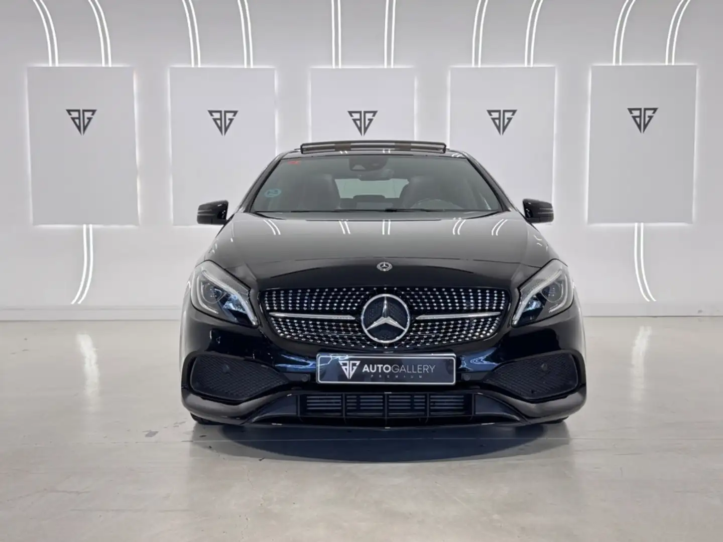 Mercedes-Benz A 200 200d 7G-DCT Negro - 2
