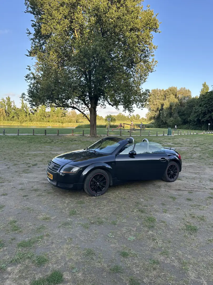 Audi TT Roadster 1.8 T Zwart - 2