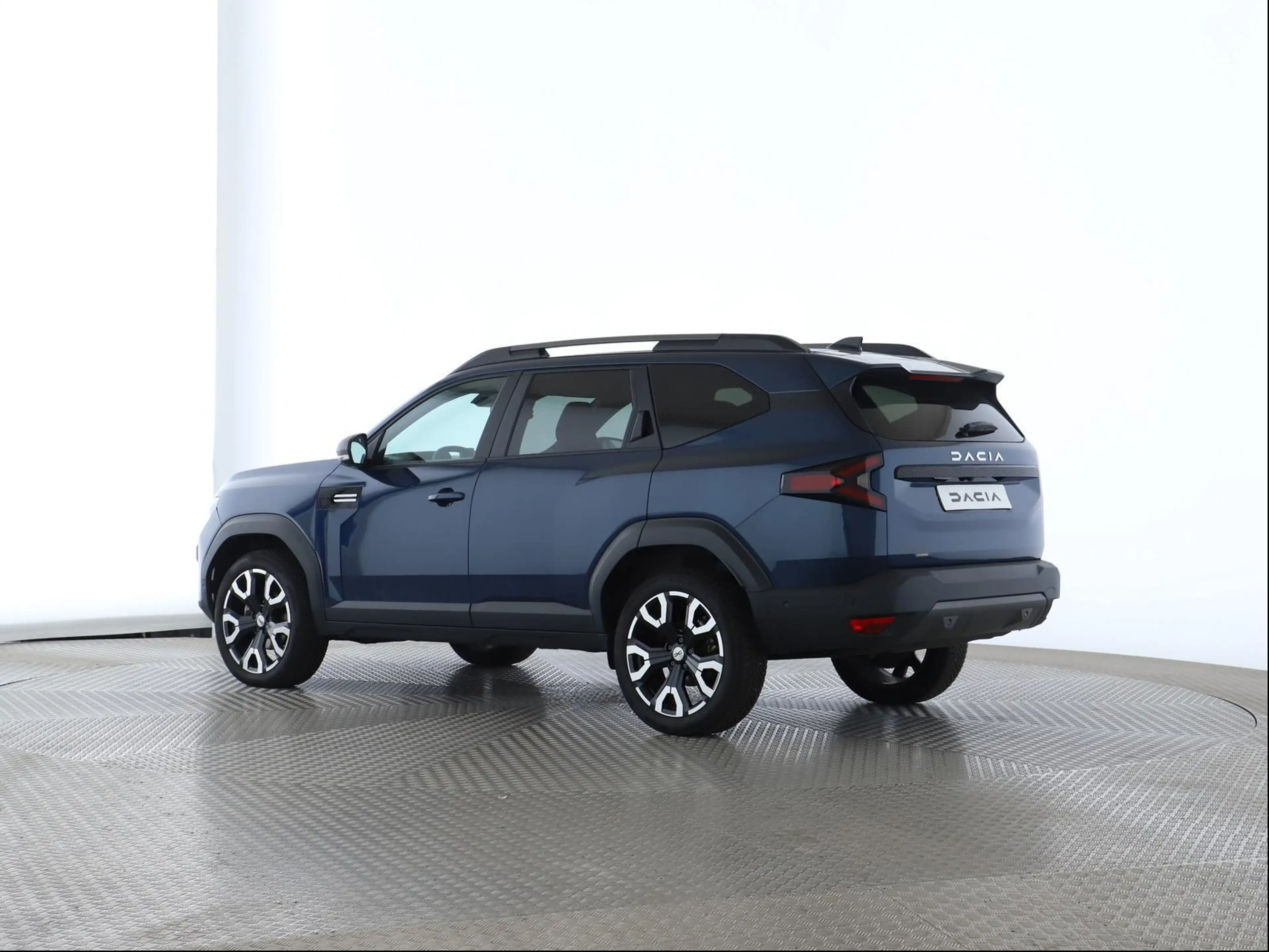 Dacia Bigster Hybrid 155 Journey — photo 3