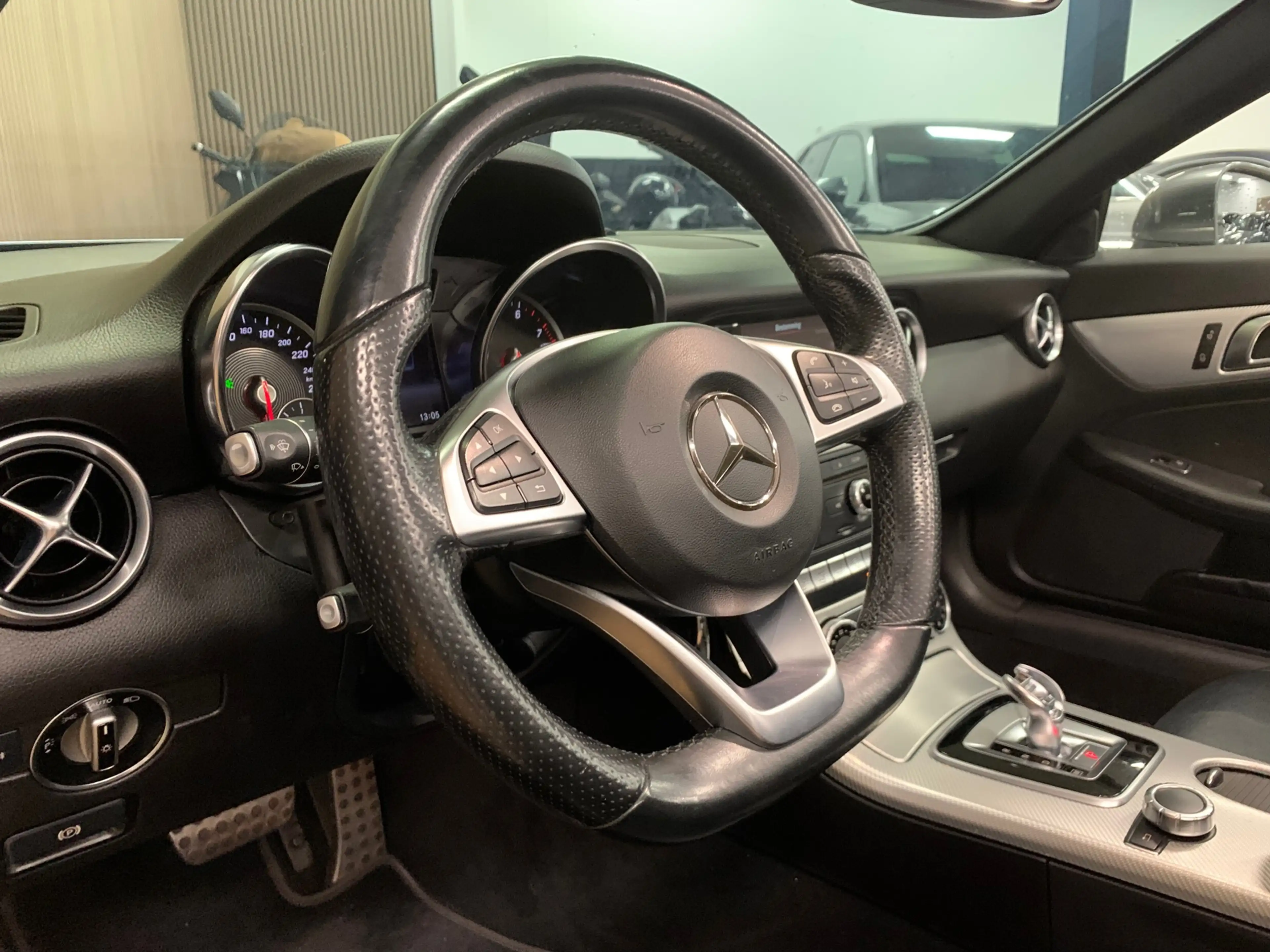 Mercedes-Benz SLC 200 RedArt Edition AMG|118000KM|Automaat|Navigatie| — photo 13