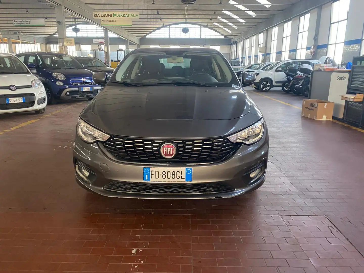 Fiat Tipo Tipo 4 porte 4p 1.6 mjt Opening edition Plus 120cv Grigio - 2
