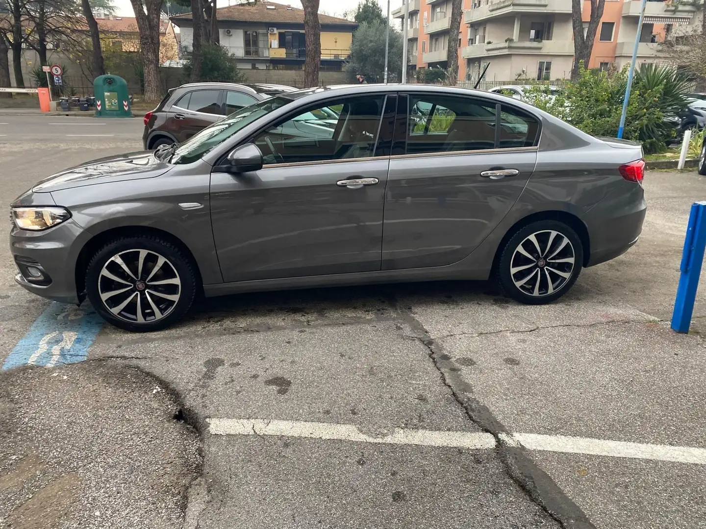 Fiat Tipo Tipo 4 porte 4p 1.6 mjt Opening edition Plus 120cv Gris - 2