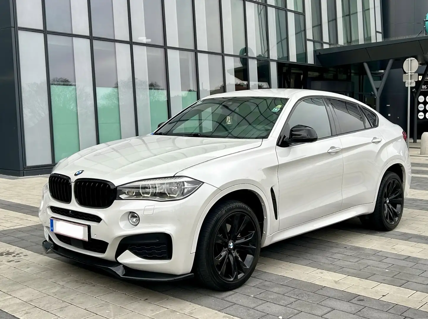 BMW X6 xDrive 30 d M PAKET ÖAMTC PICKERL Weiß - 1