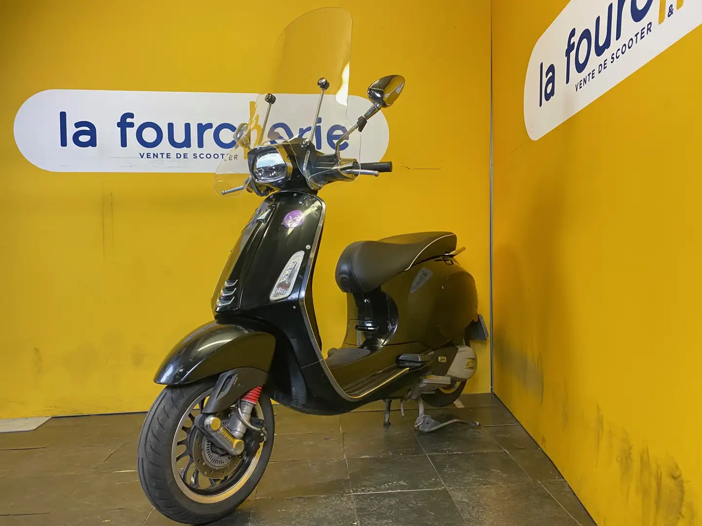 Vespa Sprint 125 Black - 1
