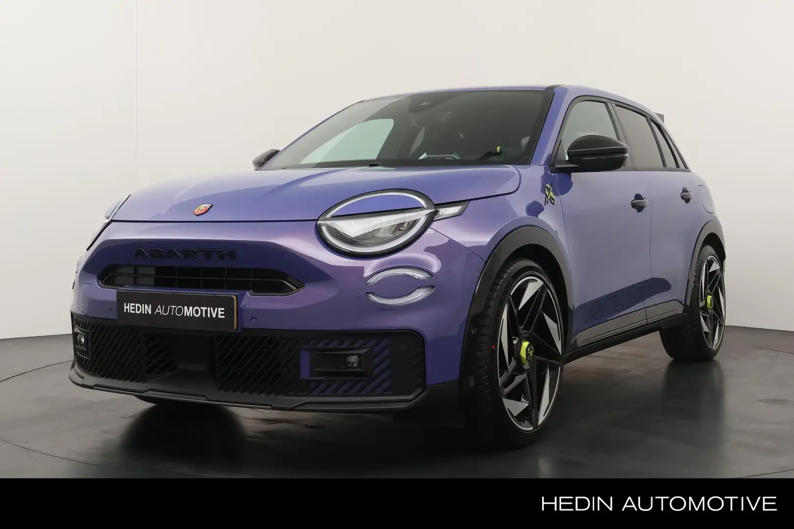 Fiat 600e 280 PK Abarth Scorpionissima 54 kWh | Navigatie | Paars - 1