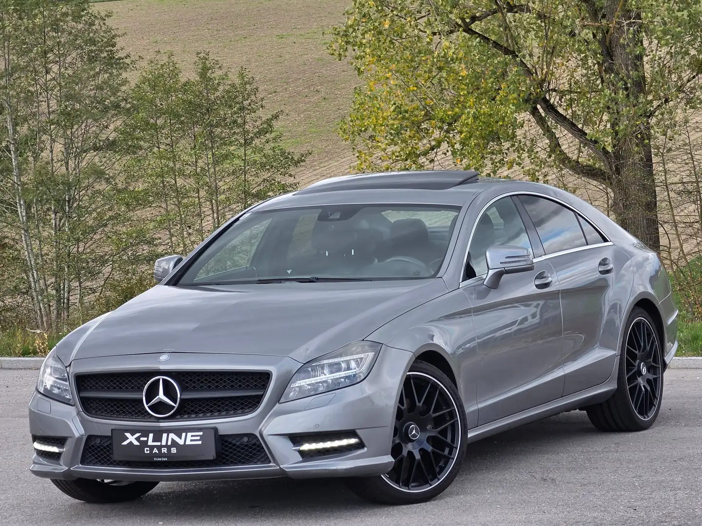 Mercedes-Benz CLS 350 CDI Schibedach* Automatik* Leder* Sitzheizung* Navi Grau - 1