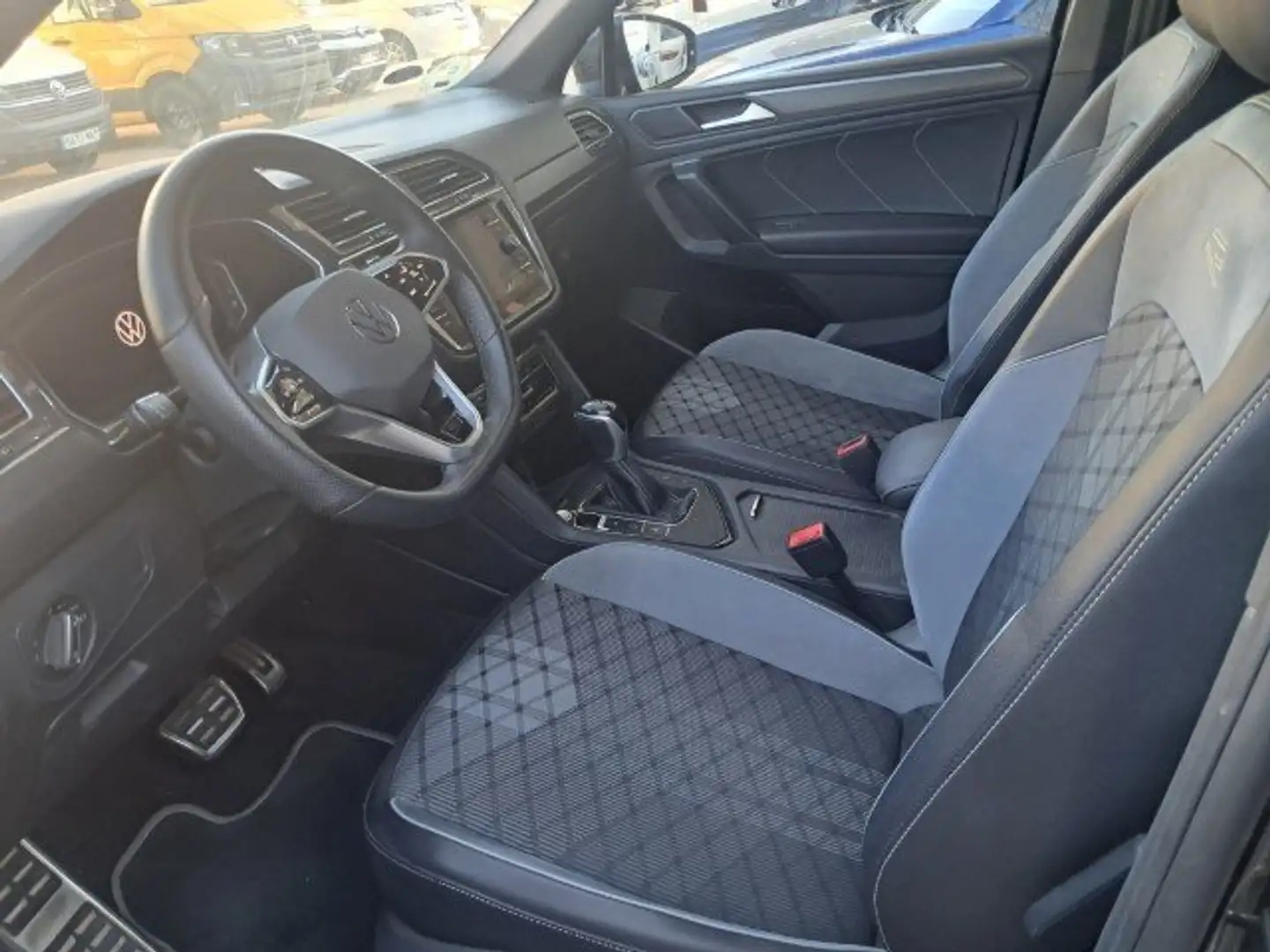 Volkswagen Tiguan Allspace 2.0 TSI R-Line 4Motion DSG 140KW Negro - 2