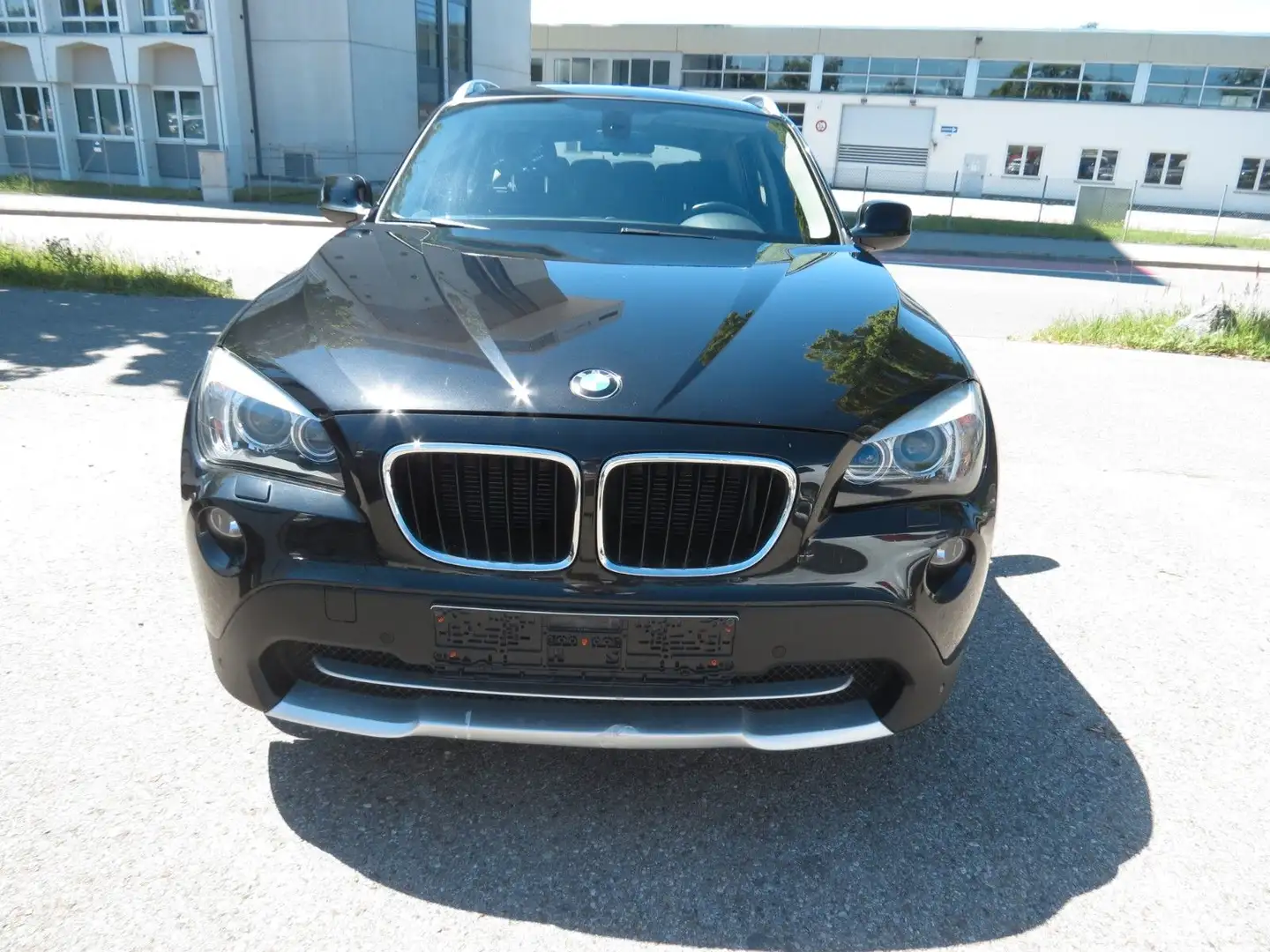 BMW X1 118 d xDrive *Navi, Xenon, TÜV neu, TOP* Zwart - 2