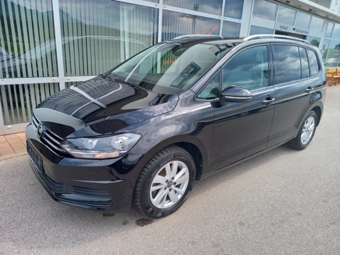 Volkswagen Touran Comfortline AHK RFK ACC NAVI CLIMATRONIC Schwarz - 2