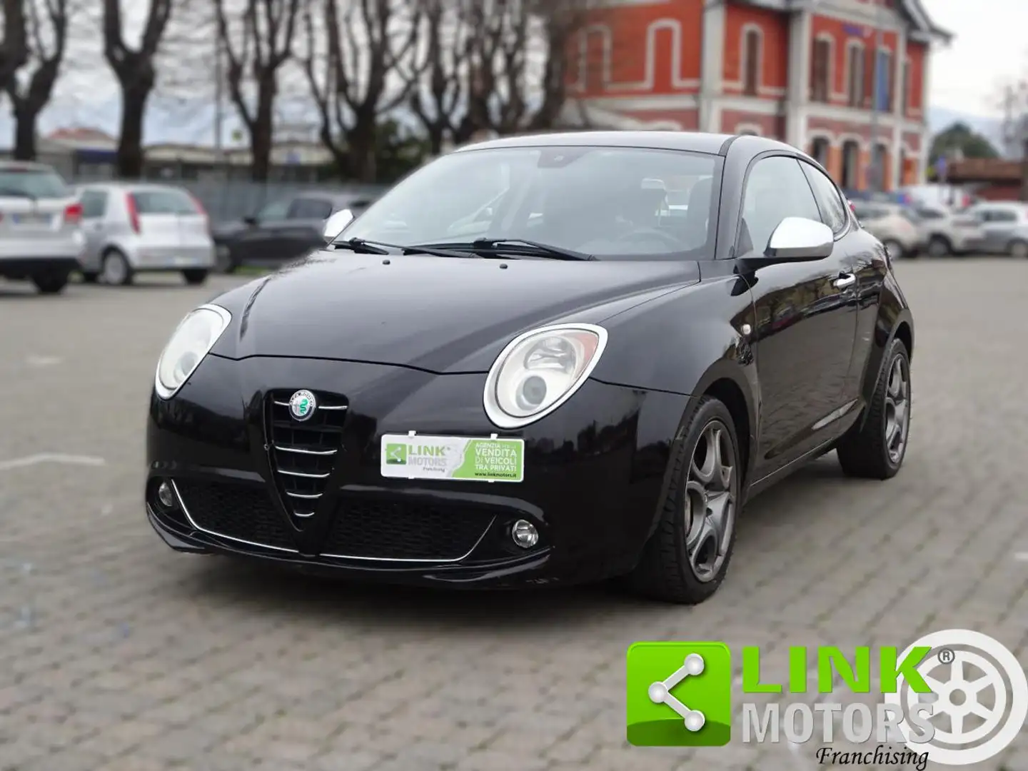 Alfa Romeo MiTo 1.4 T 155 CV Distinctive Sport Pack Чёрный - 1