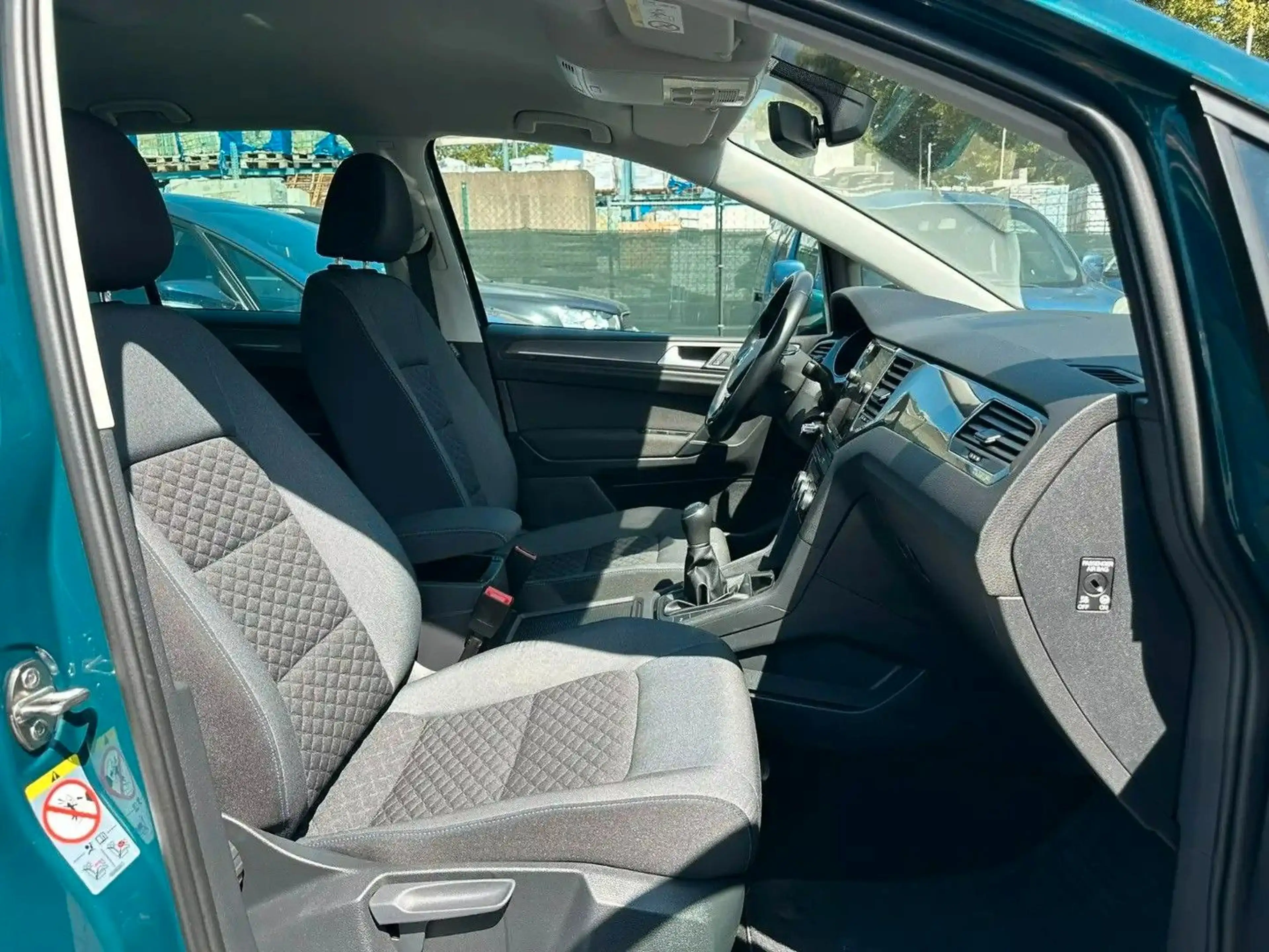 Volkswagen Golf Sportsvan VII Join — photo 9