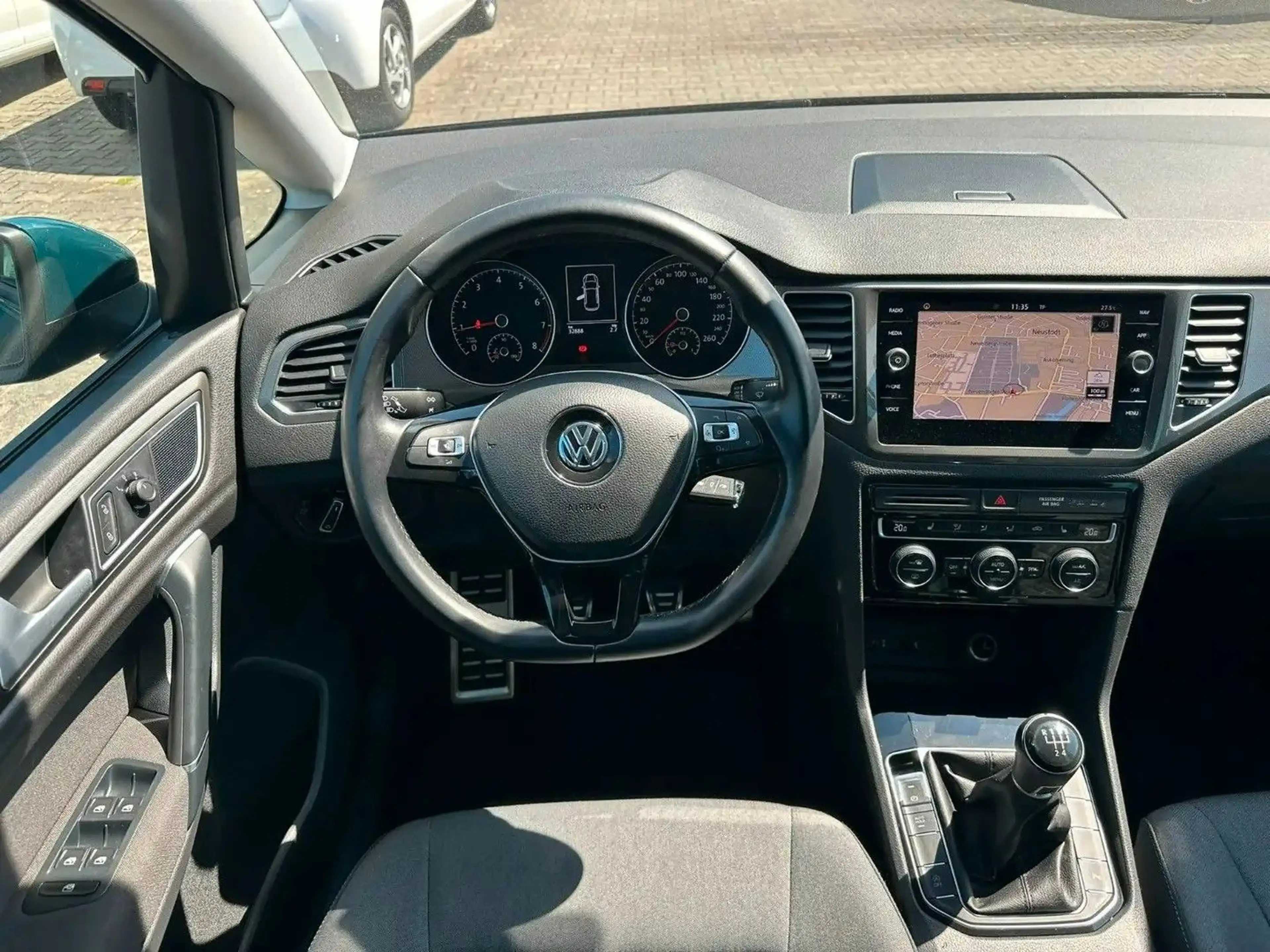 Volkswagen Golf Sportsvan VII Join — photo 8
