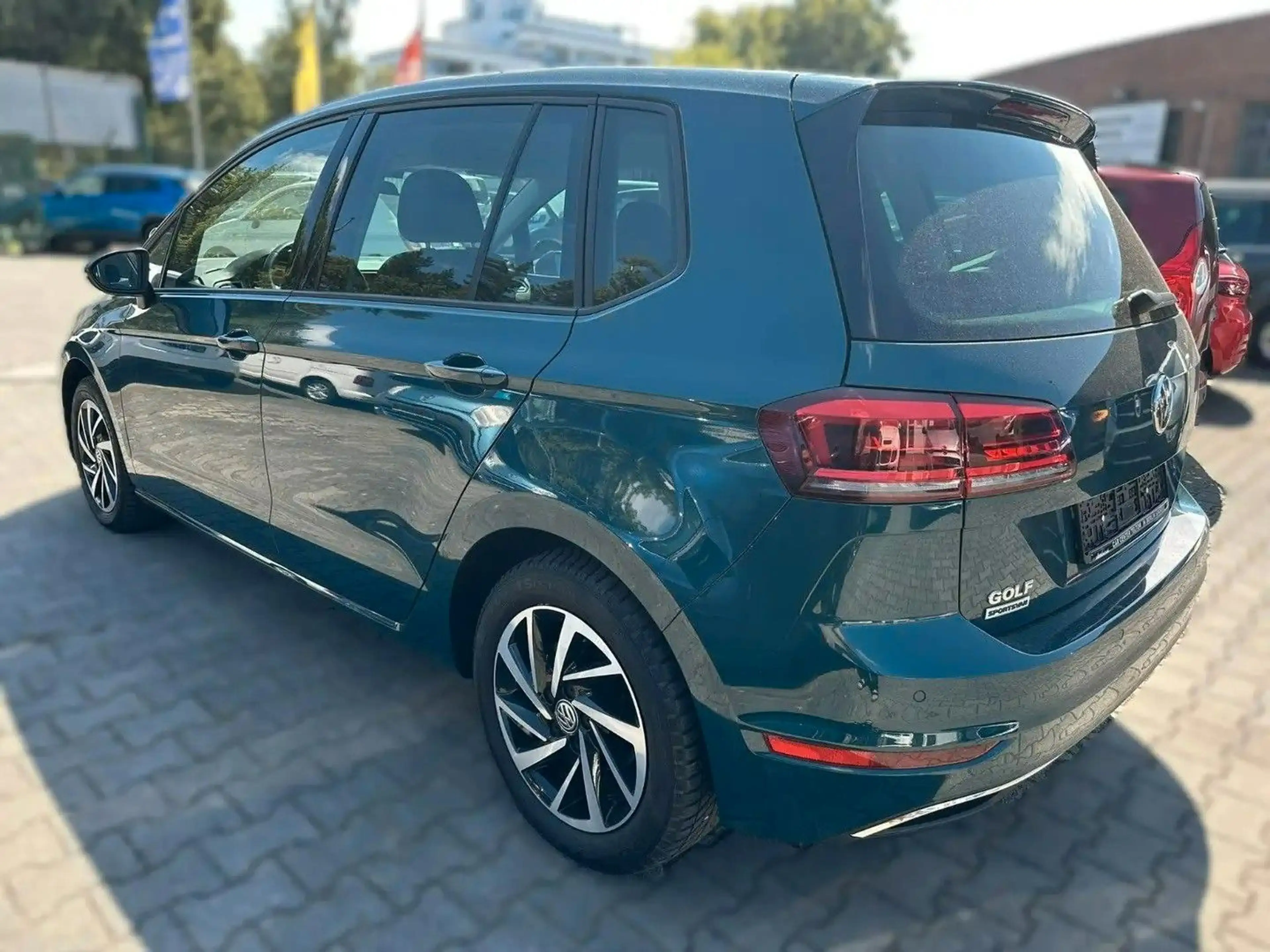 Volkswagen Golf Sportsvan VII Join — photo 6
