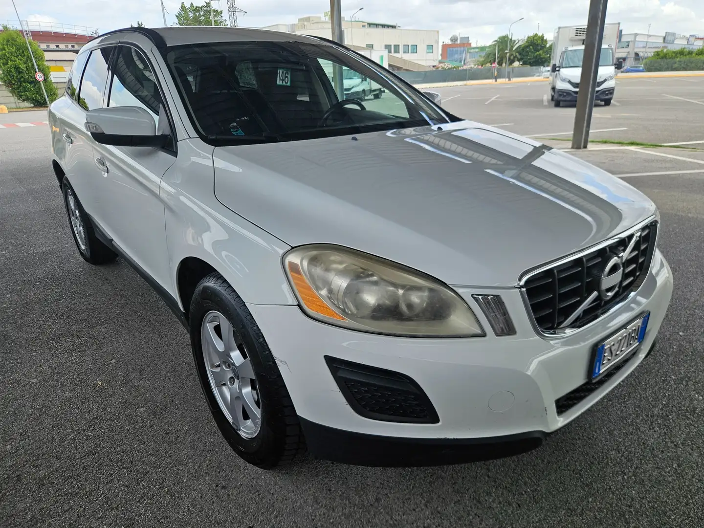 Volvo XC60 XC60 I 2008 2.0 d3 Momentum 136cv Alb - 1