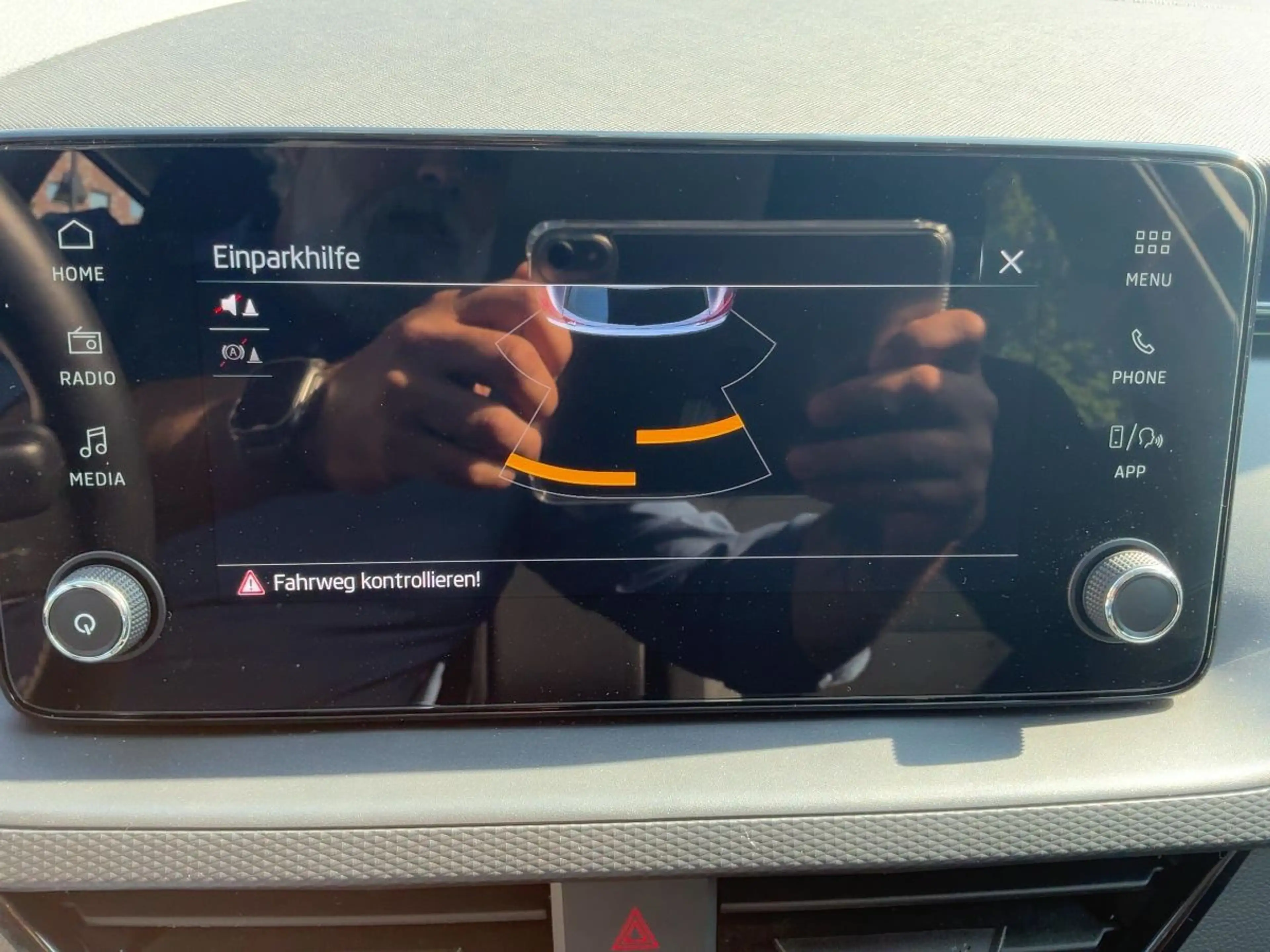 Skoda Kamiq 1.0 TSI Essence LED GRA SHZ PDC — photo 13