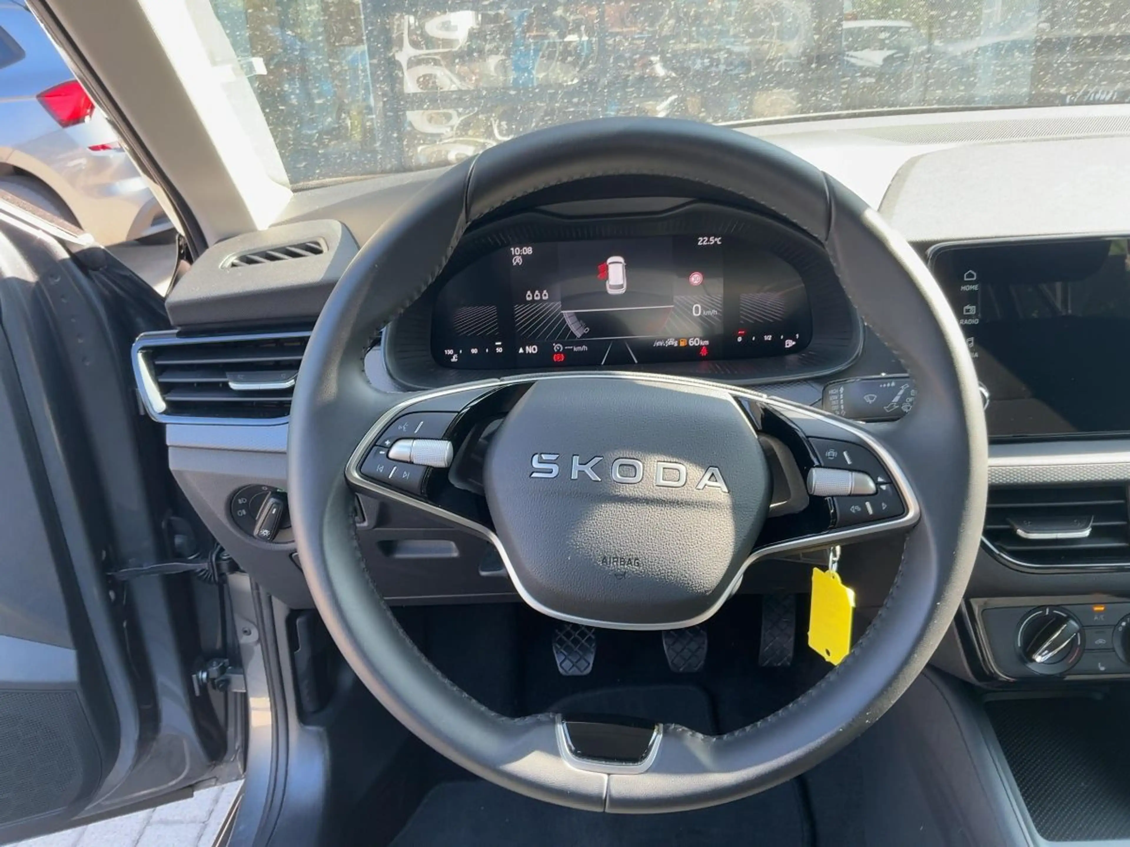 Skoda Kamiq 1.0 TSI Essence LED GRA SHZ PDC — photo 10