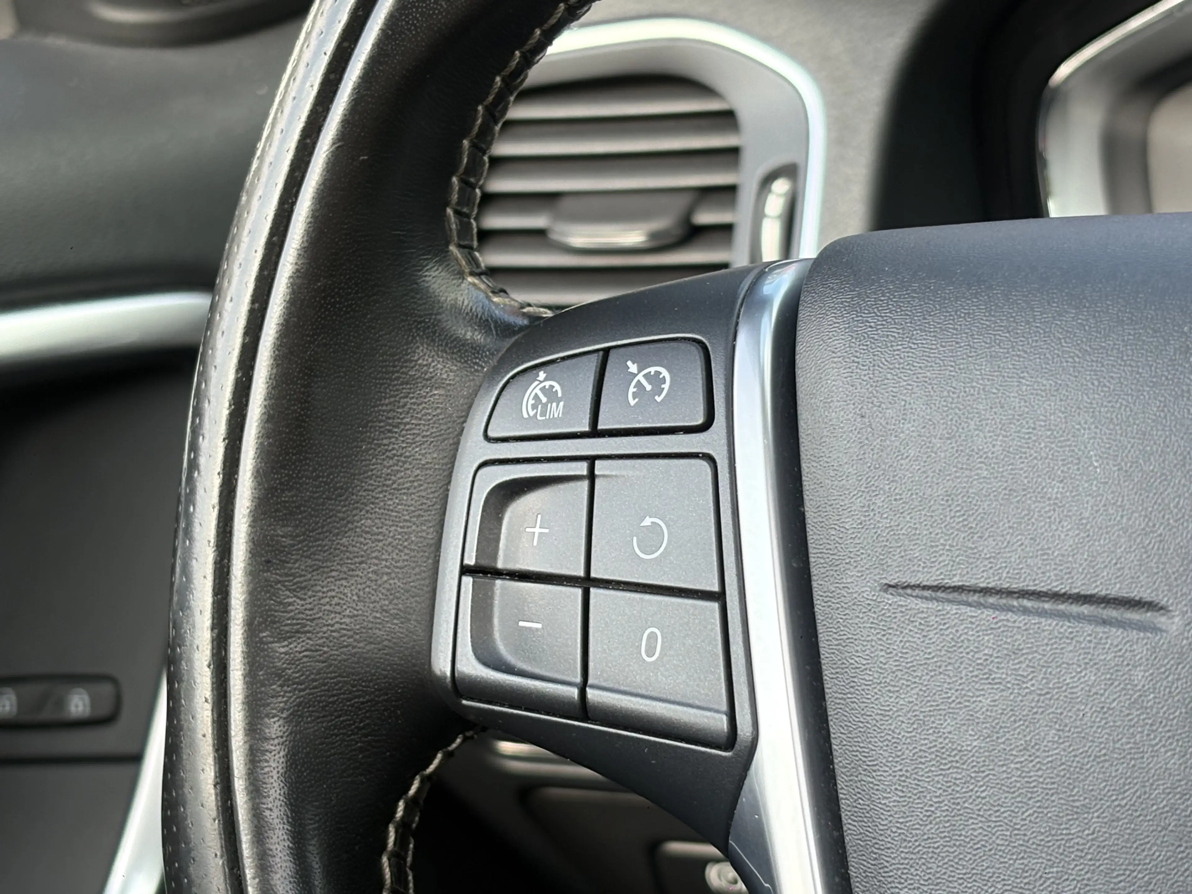 Volvo V60 2.0 D3 R-Design | Glasdak | Trekhaak | Memory | Ca — photo 14