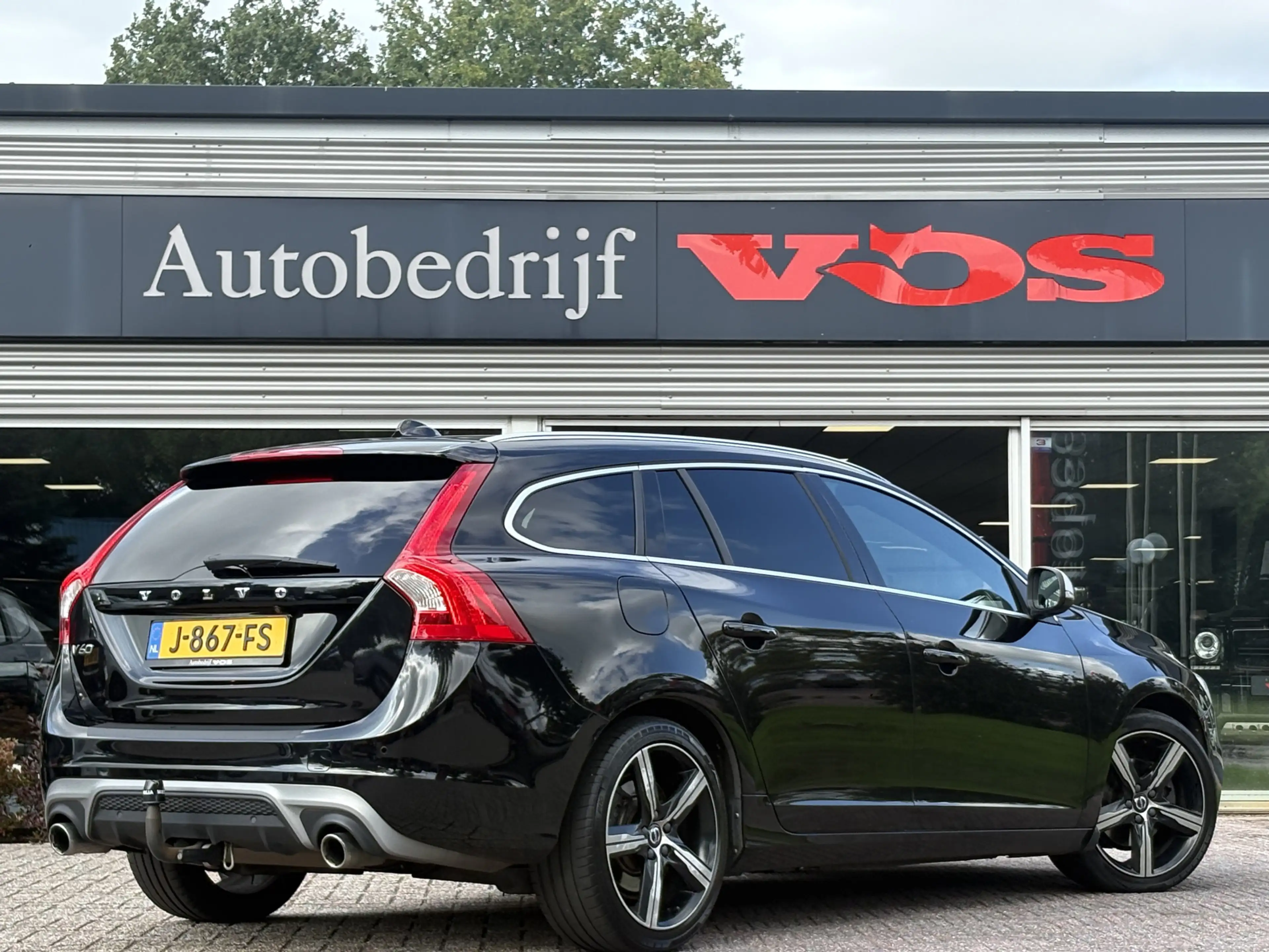 Volvo V60 2.0 D3 R-Design | Glasdak | Trekhaak | Memory | Ca — photo 9