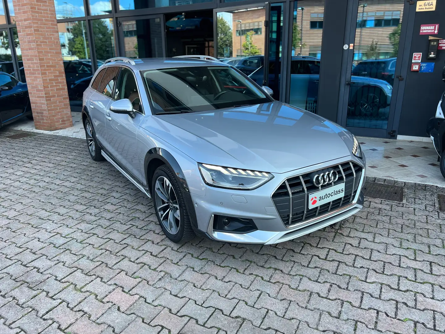 Audi A4 allroad A4 Allroad Quattro 40 2.0 tdi mhev 204cv s-tronic Grijs - 1