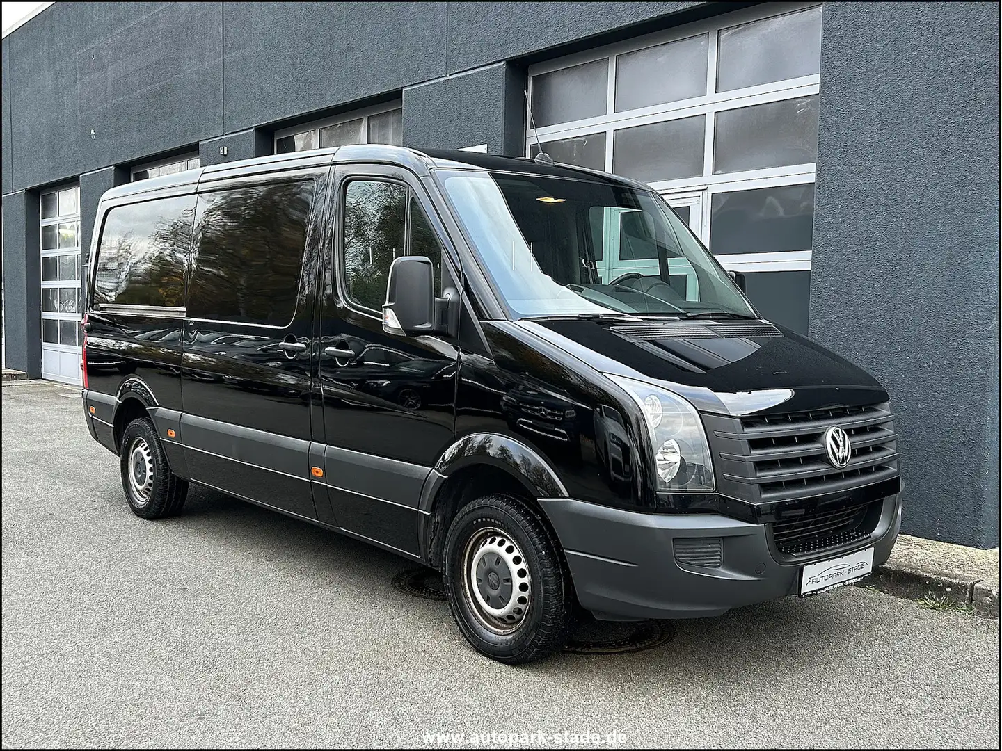 Volkswagen Crafter 35 mittel L2H1 Kamera AHK Klima 3 Sitze Schwarz - 2