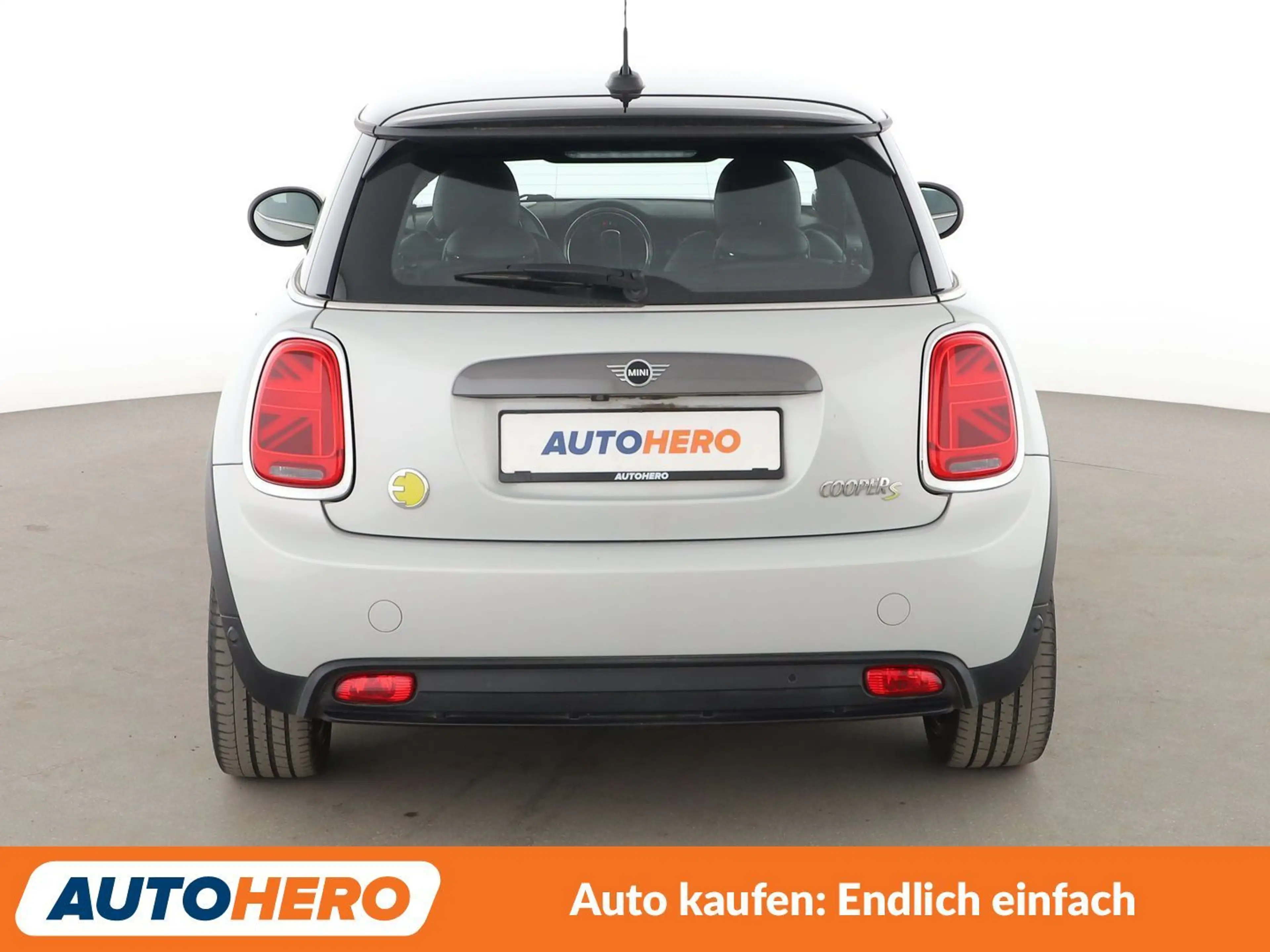MINI Cooper SE Cooper SE Trim L Aut.*NAVI*HUD*LED*TEMPO*CAM*PDC* — photo 5