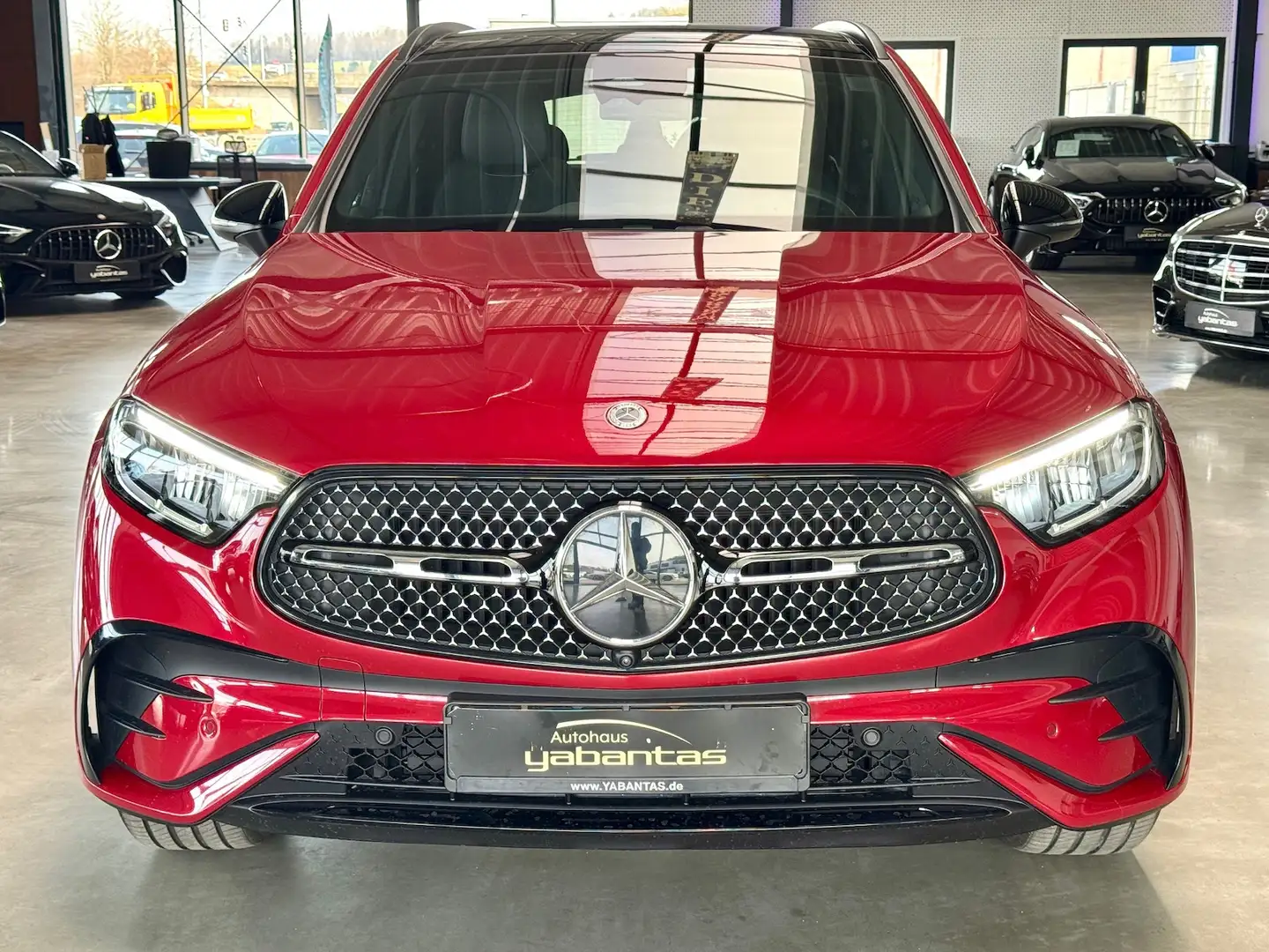 Mercedes-Benz GLC 300 4M AMG Night Pano Memory 360°-K AHK KEYLESS MBUX Rood - 2
