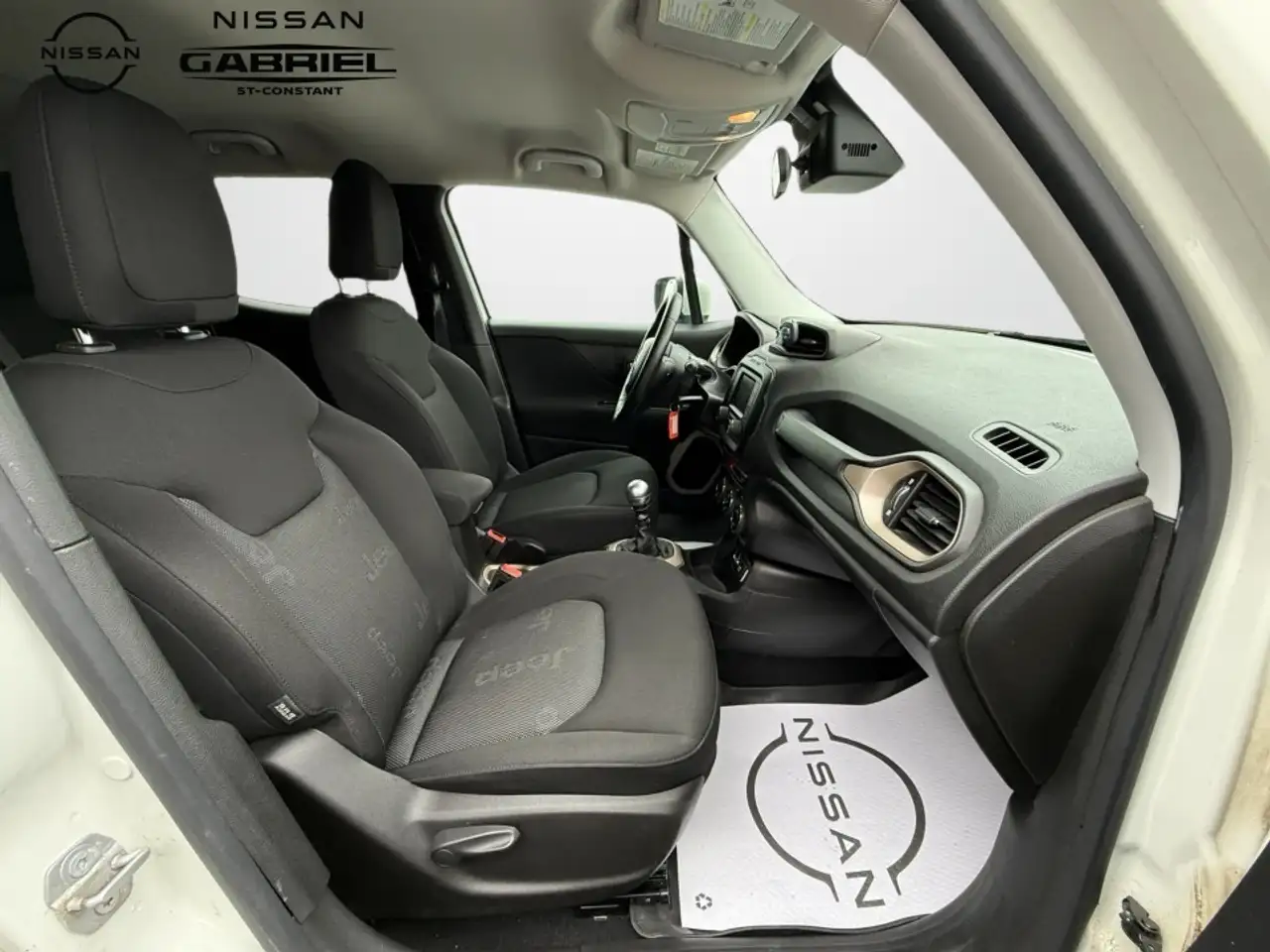 Jeep Renegade снимка Jeep Renegade