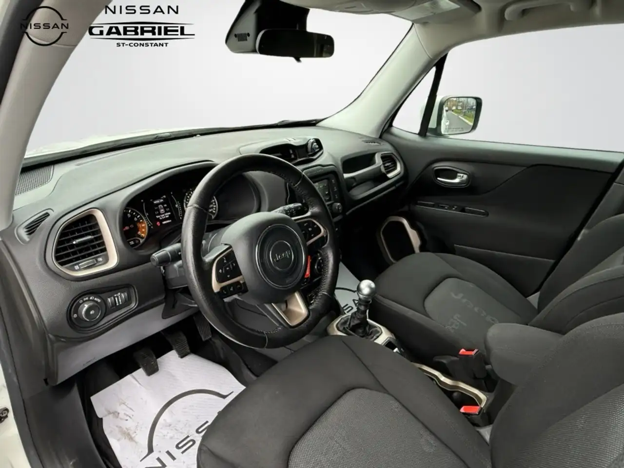 Jeep Renegade снимка Jeep Renegade