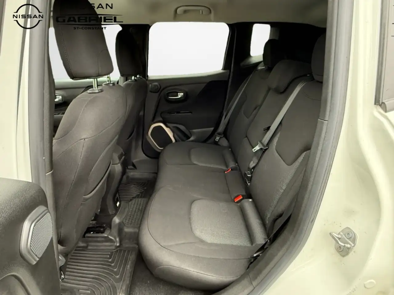 Jeep Renegade снимка Jeep Renegade