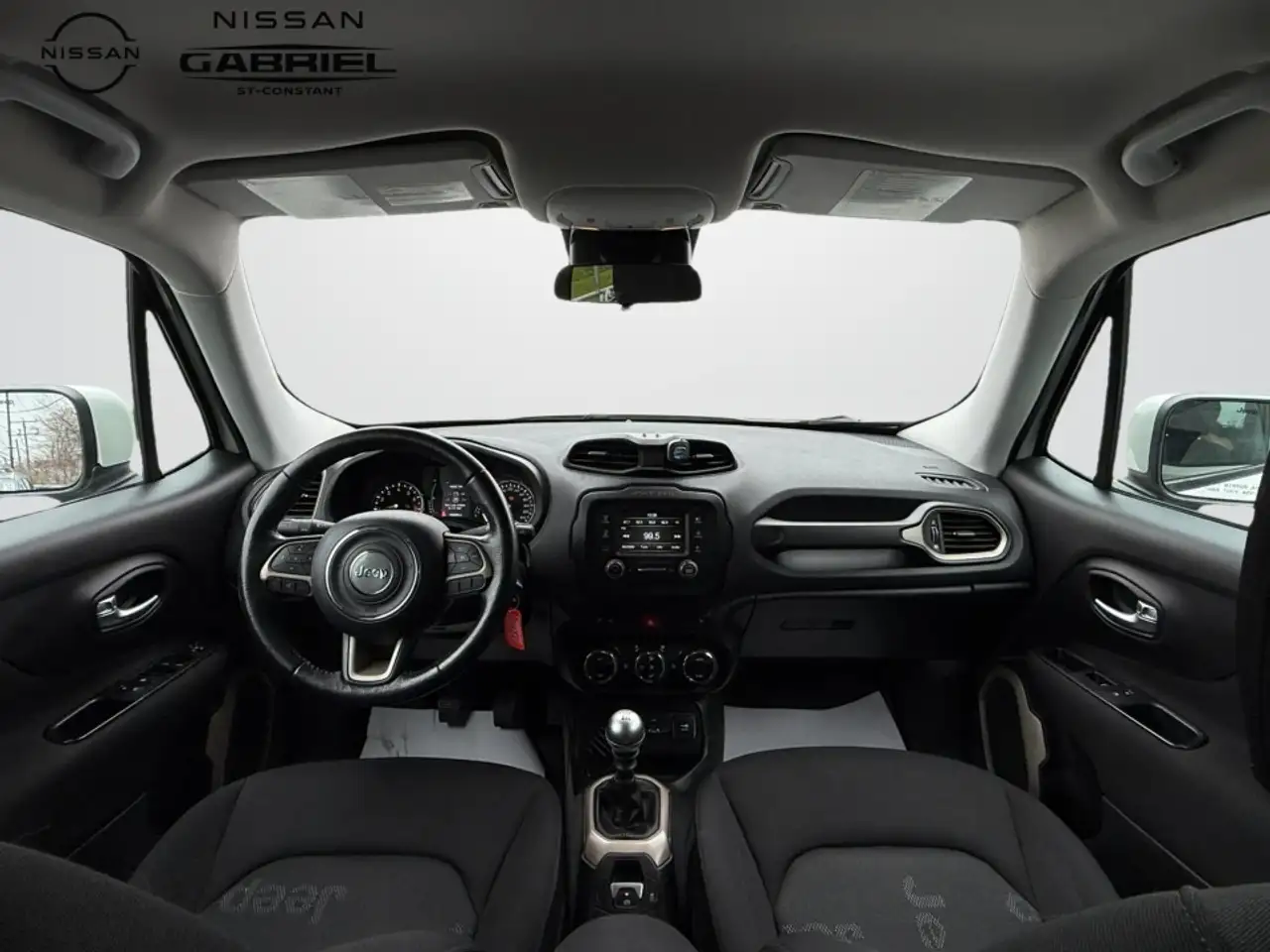 Jeep Renegade снимка Jeep Renegade