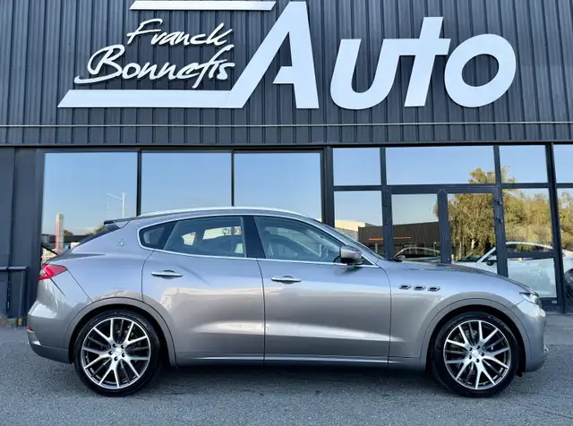 Maserati Levante S Q4 3.0 V6 TwinTurbo 430 Ch / Toit ouvrant / Echappement sport / CarPlay