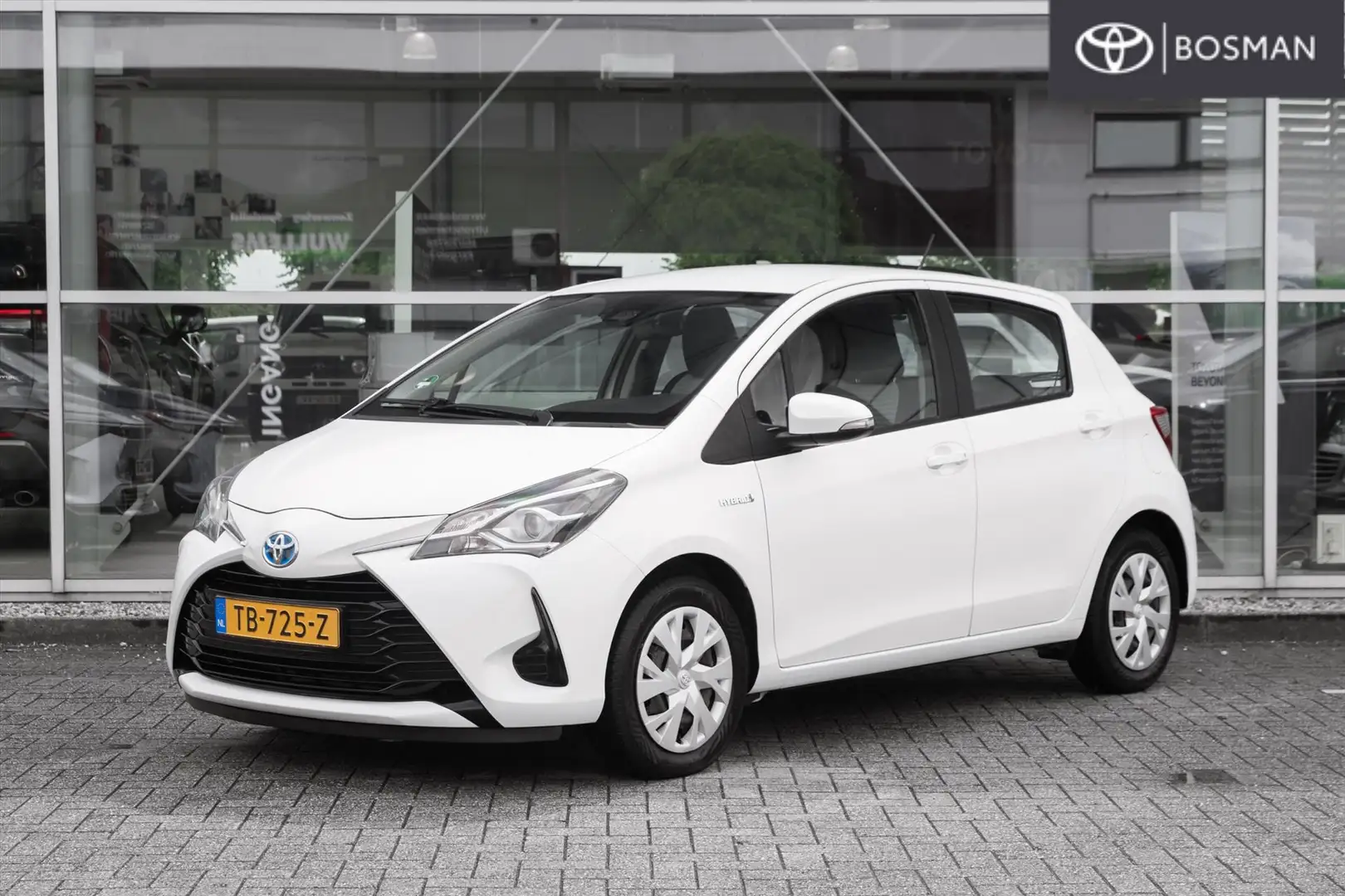 Toyota Yaris 1.5 Hybrid 100pk 5D CVT Energy Wit - 1