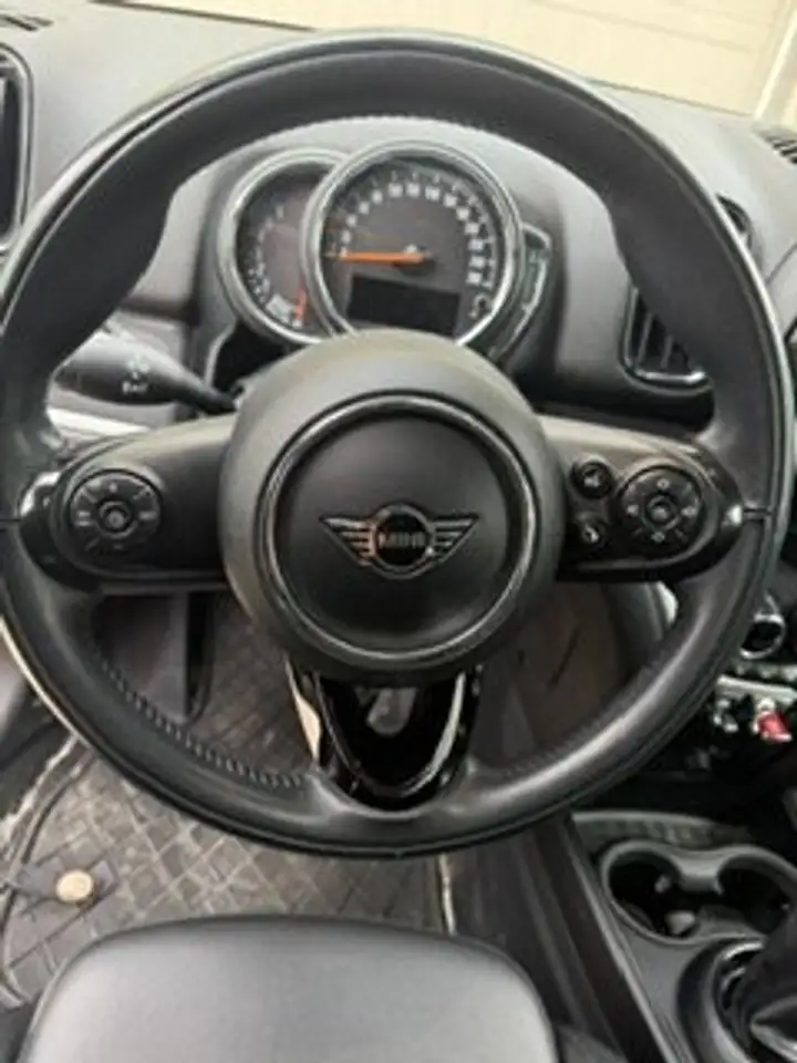 MINI Countryman снимка MINI Countryman